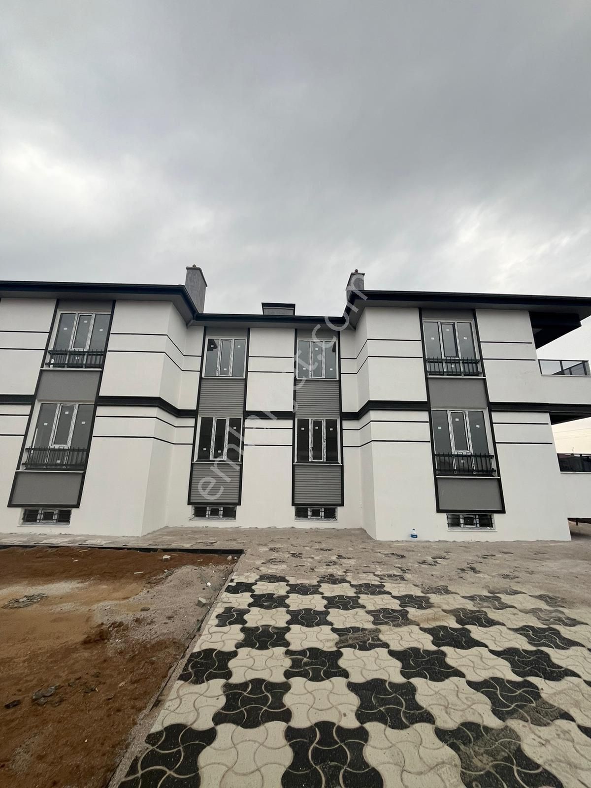 Meram Alakova Mahallesi Gürhan Gayrimenkulden Satılık 2+1 Daire - Görsel 3