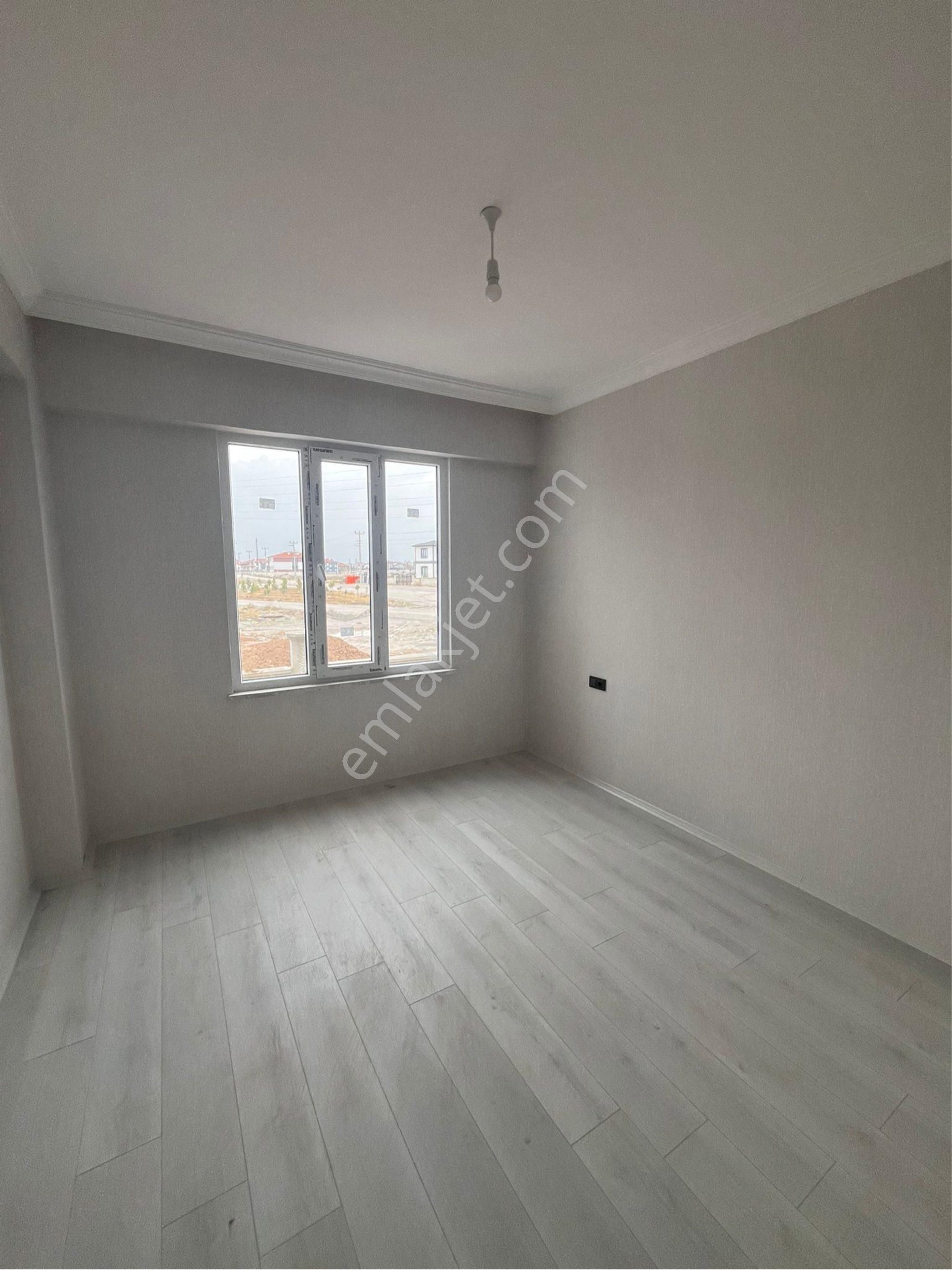 Meram Alakova Mahallesi Gürhan Gayrimenkulden Satılık 2+1 Daire - Görsel 19