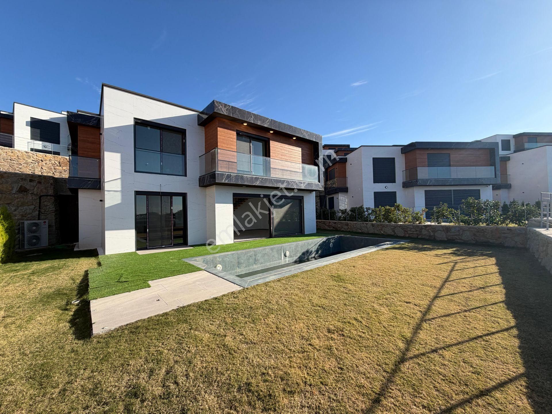 Bodrum Yalıkavak Satılık Özel Plajlı Deniz Manzaralı 4+1 Villa - Görsel 5