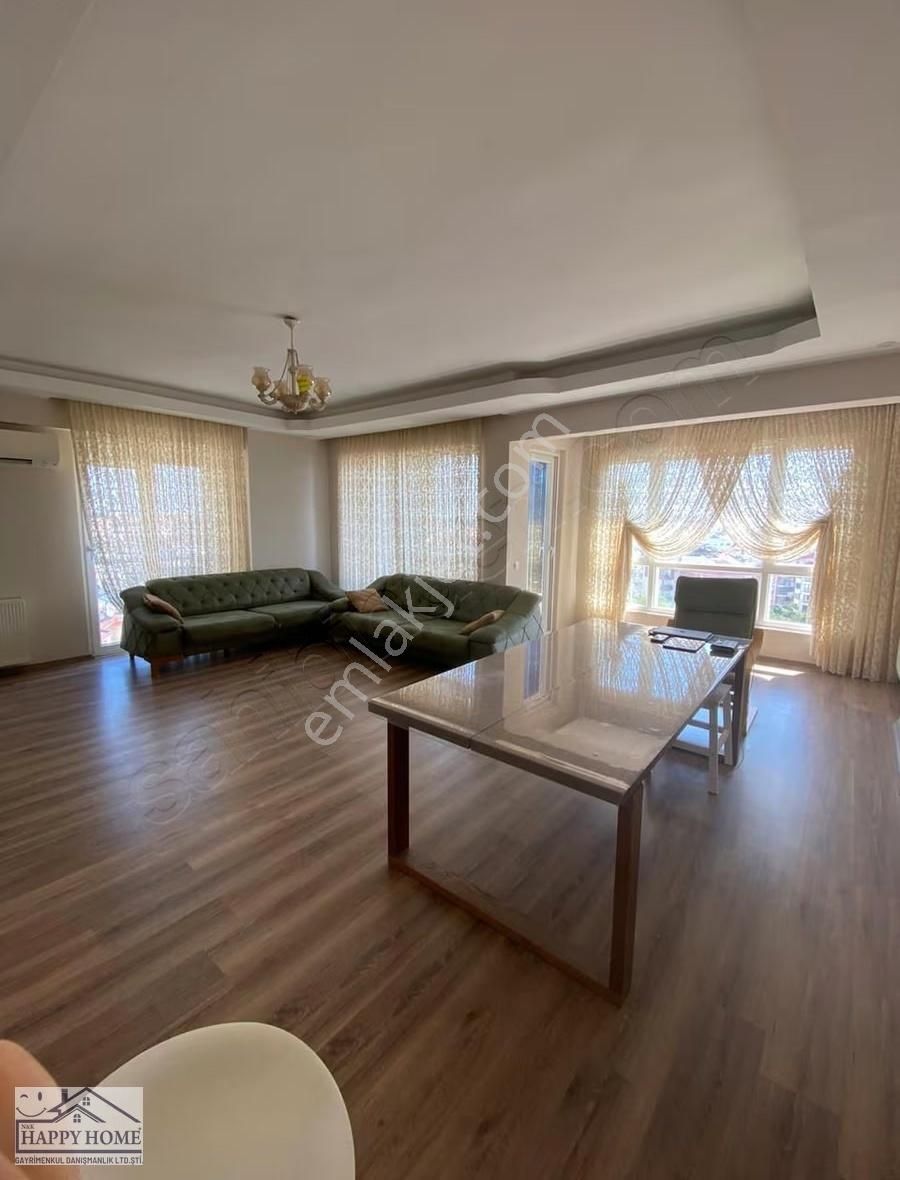 Konyaaltı Liman Mh'de Full Eşyalı Satılık 4+1 170m2 Daire