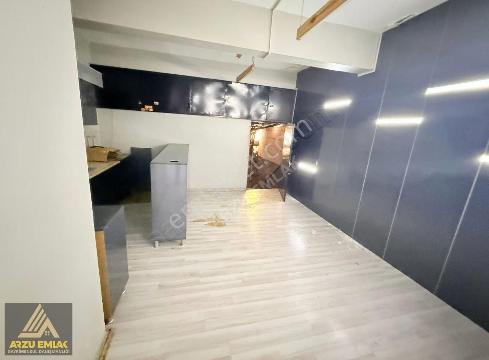 Arzu Emlaktan 75.yıl İsmetpaşa Caddesi Köşebaşı Kiralık Dükkan - Görsel 19