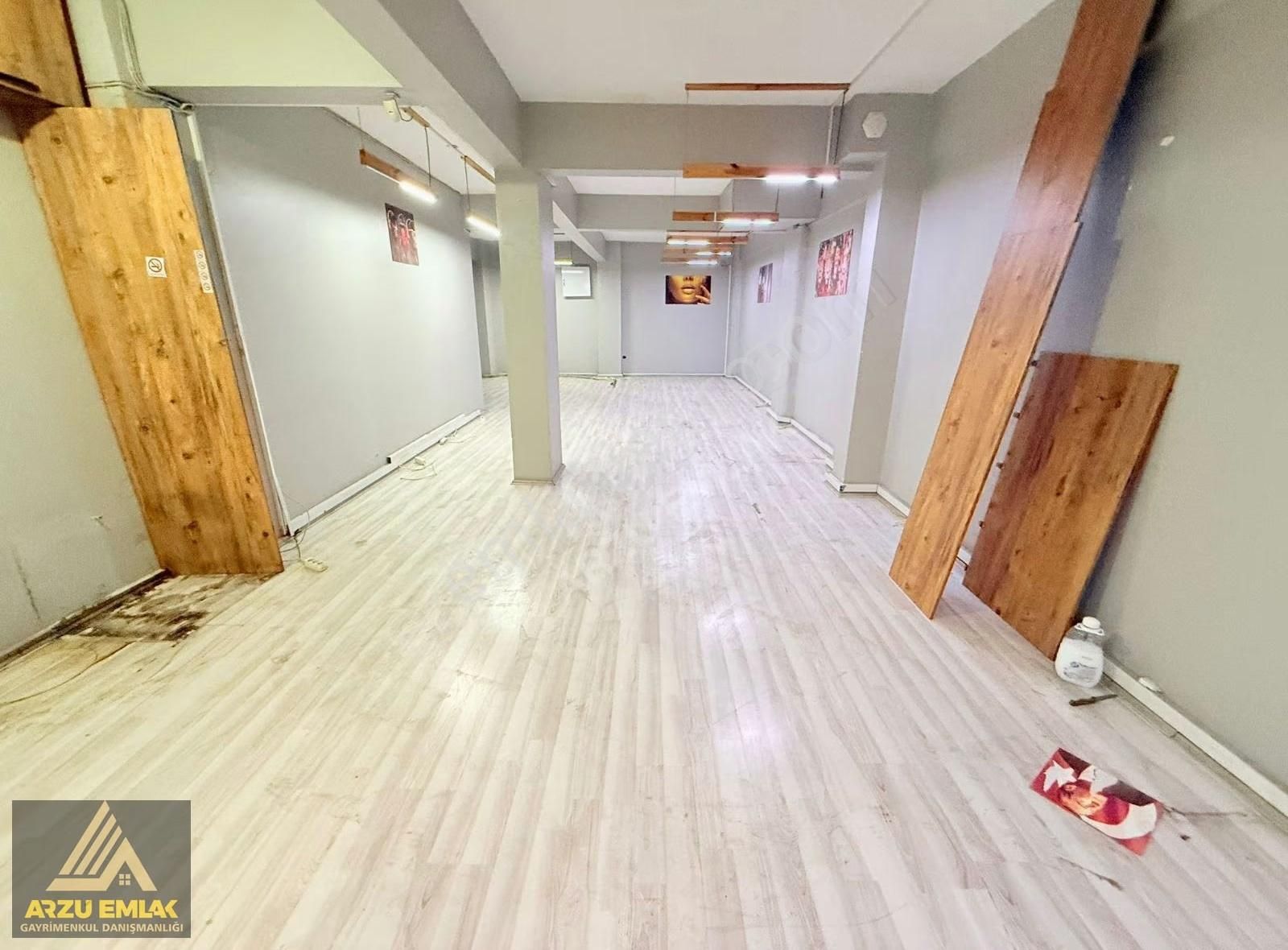 Arzu Emlaktan 75.yıl İsmetpaşa Caddesi Köşebaşı Kiralık Dükkan - Görsel 29