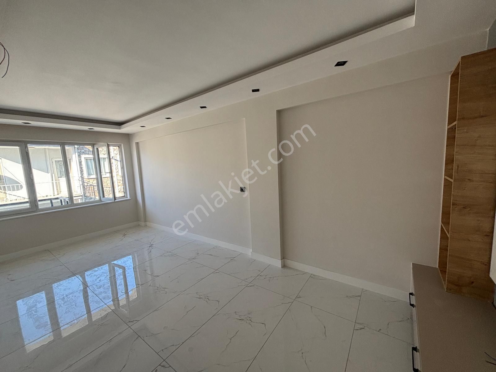 Myra Dan Sırakapılar Da Satılık 3+1 Daire - Görsel 9