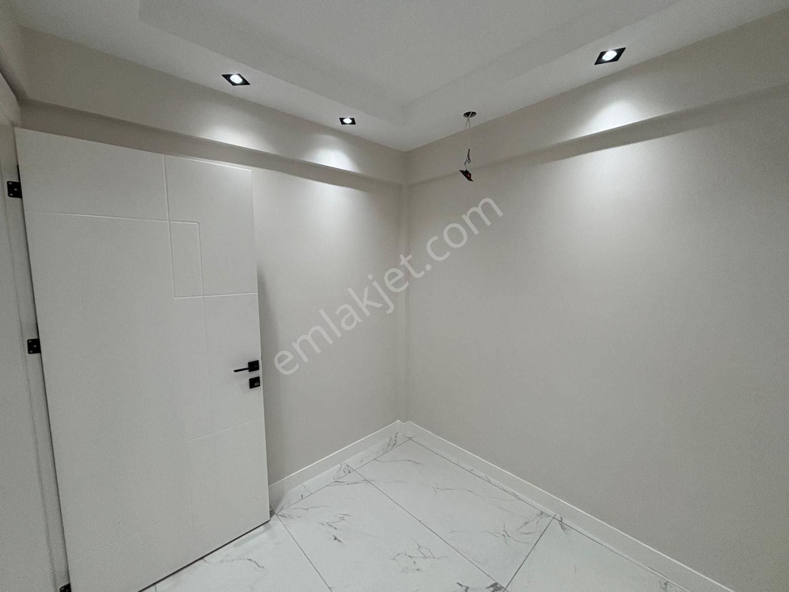 Myra Dan Sırakapılar Da Satılık 3+1 Daire - Görsel 22