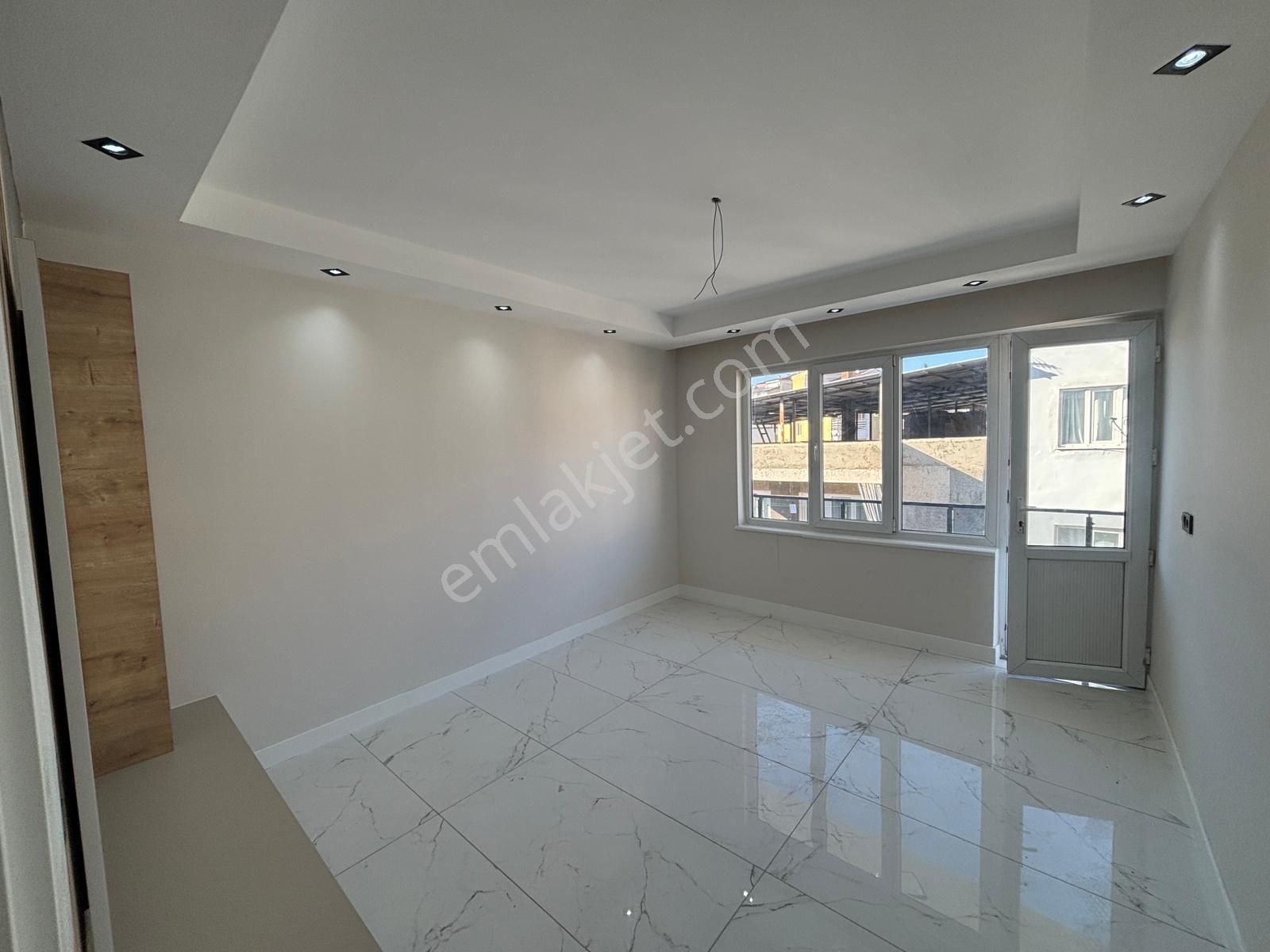 Myra Dan Sırakapılar Da Satılık 3+1 Daire - Görsel 4