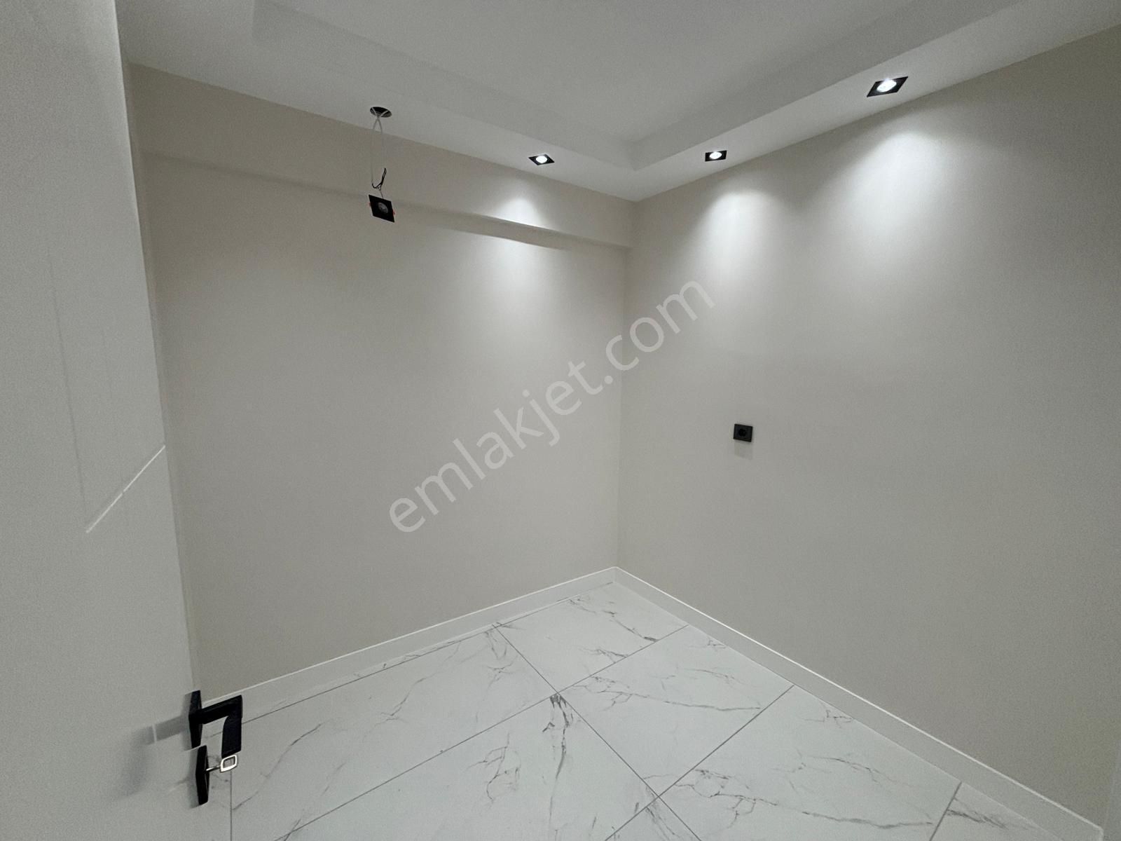 Myra Dan Sırakapılar Da Satılık 3+1 Daire - Görsel 24