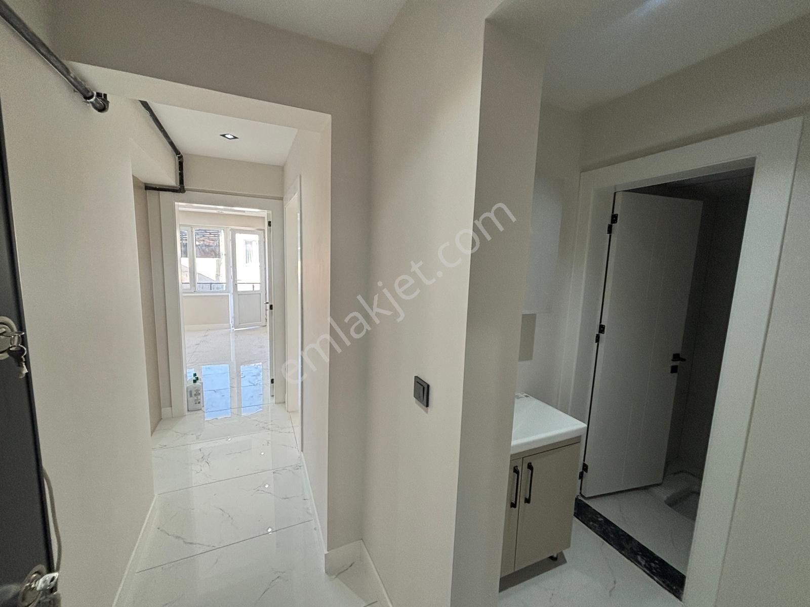 Myra Dan Sırakapılar Da Satılık 3+1 Daire - Görsel 14