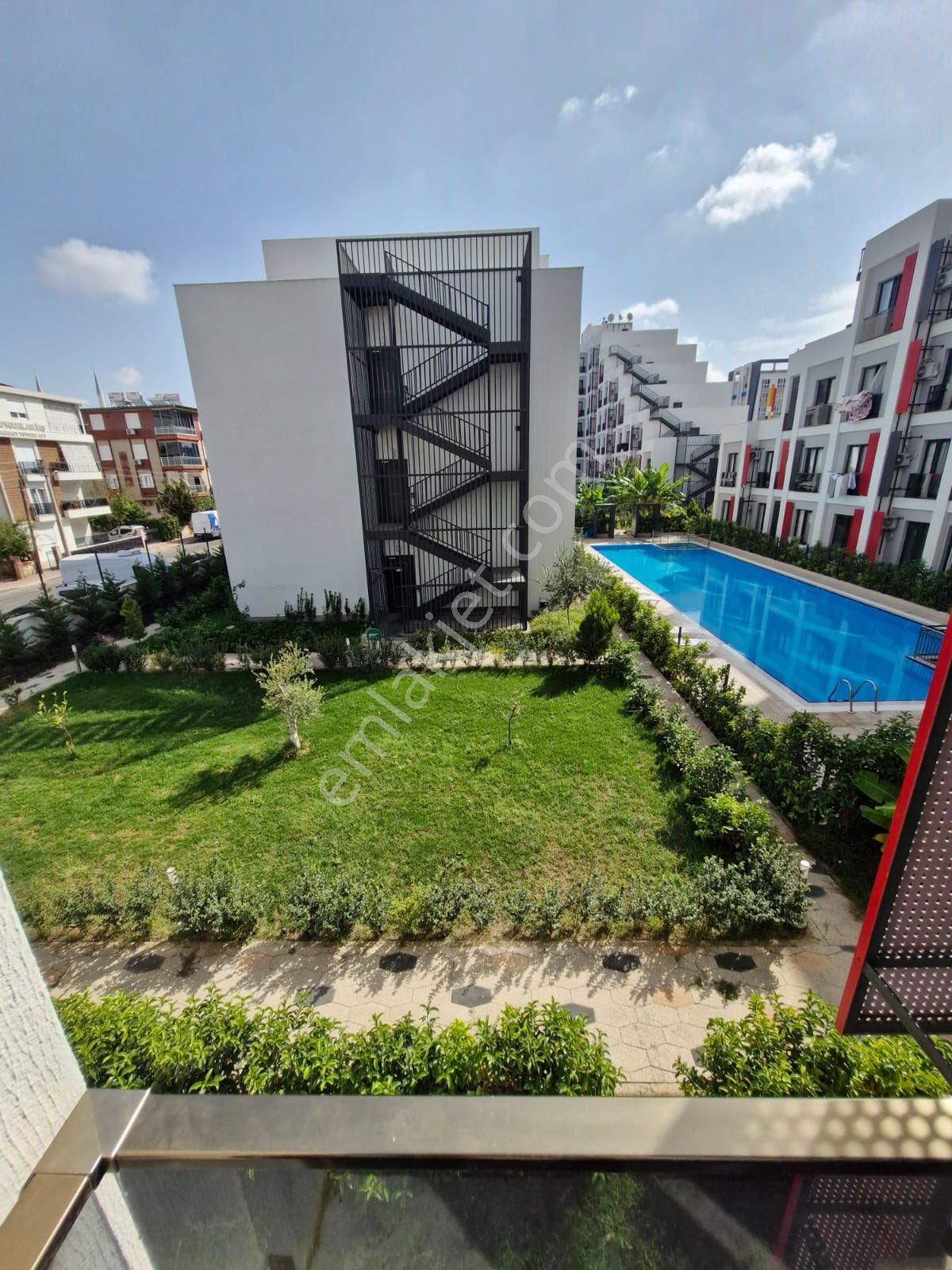 Lüks Site İçi Full Eşyalı 1+1 Kiralık - Görsel 24