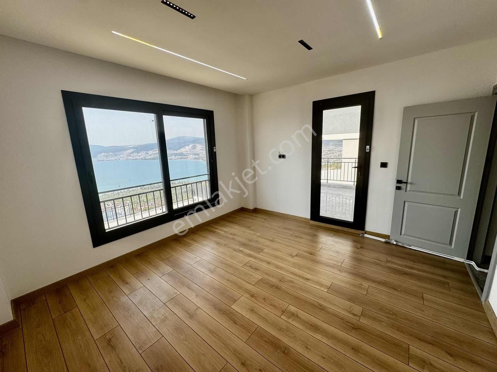 Emsallerinden Uygun Fiyatlı Lüks 4+1 Müstakil Villamız - Görsel 12