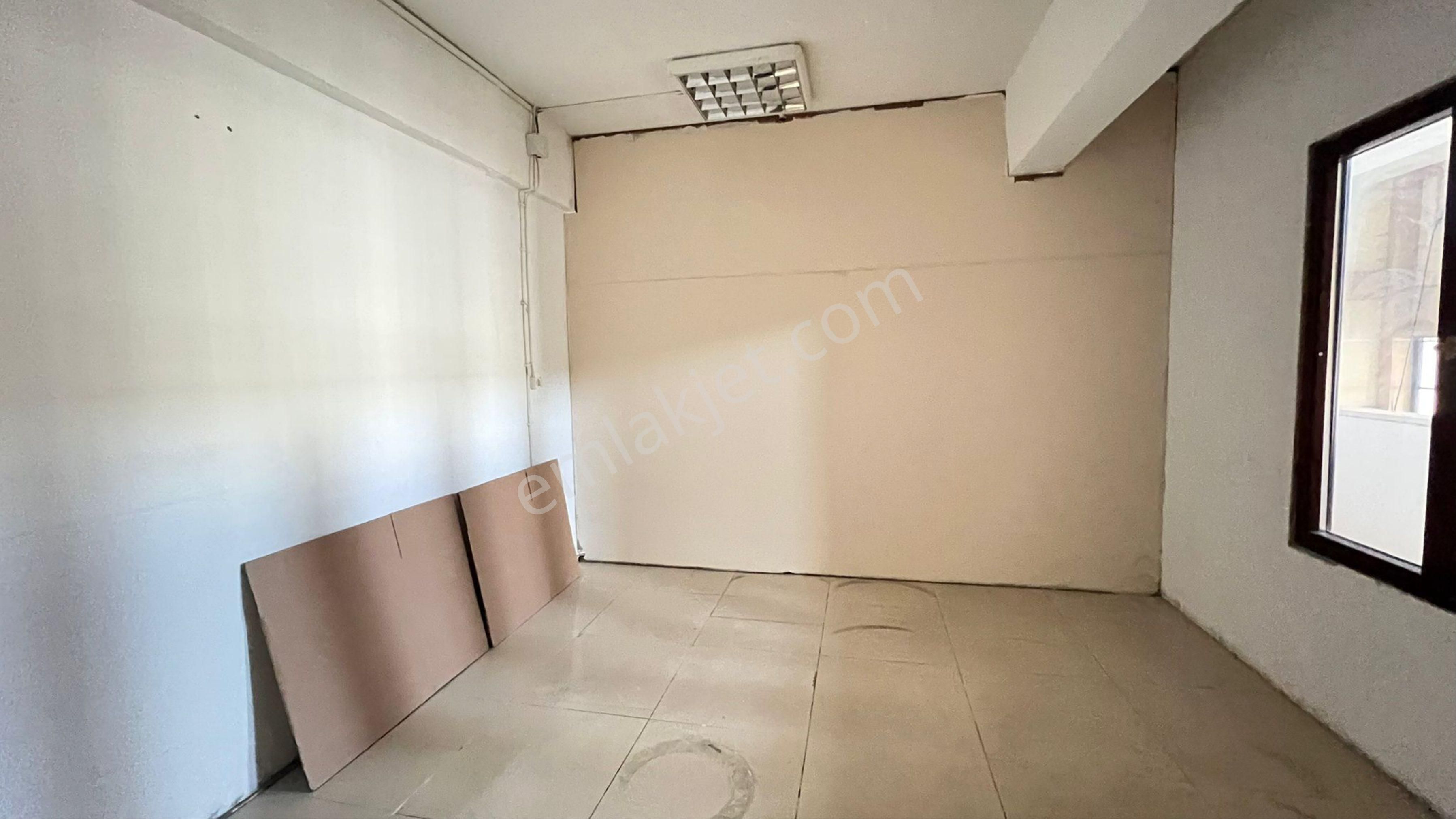 Altıayak Sanayi İçinde 3 Katlı Kiralık Dükkan - Görsel 12