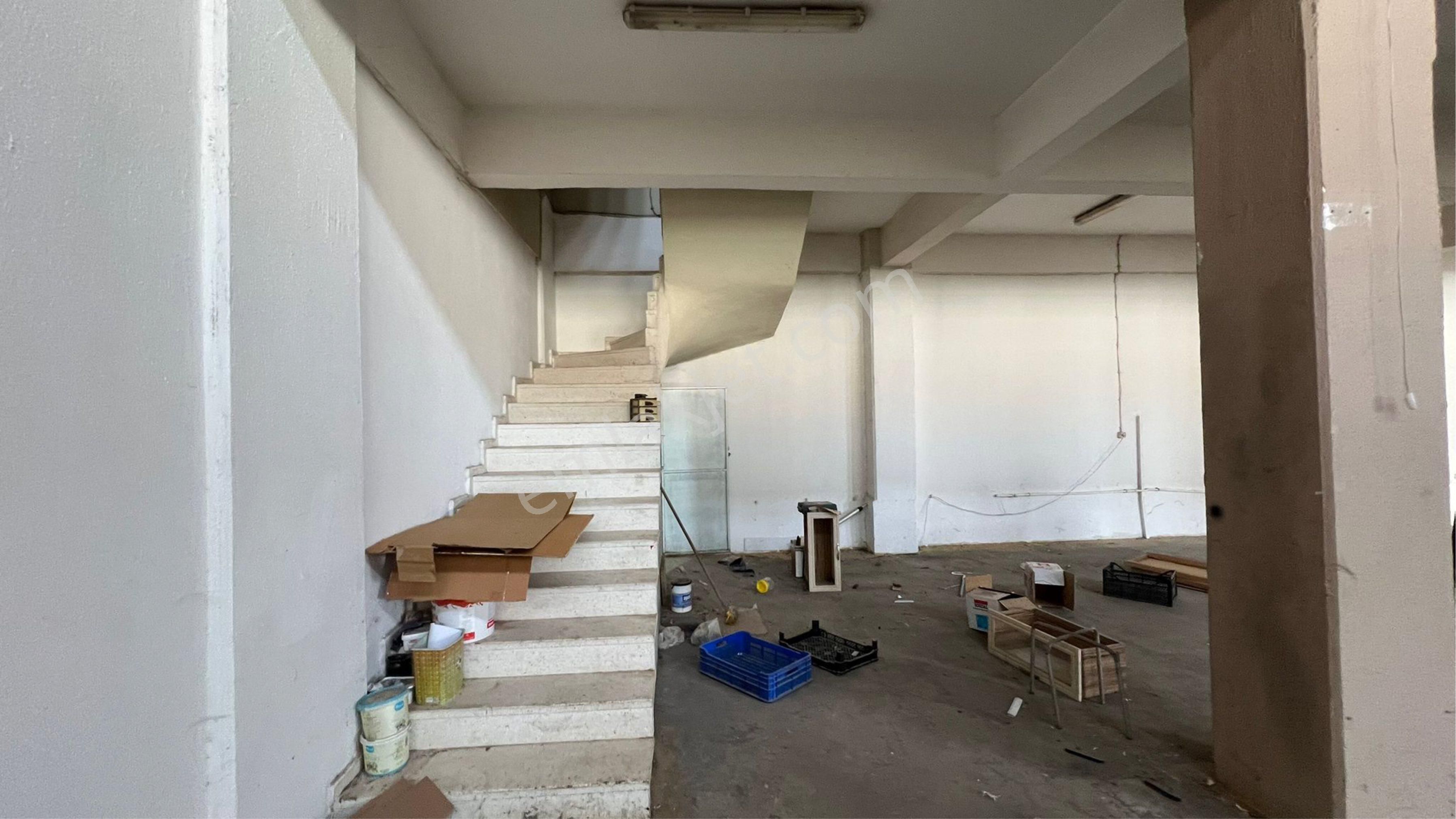 Altıayak Sanayi İçinde 3 Katlı Kiralık Dükkan - Görsel 16