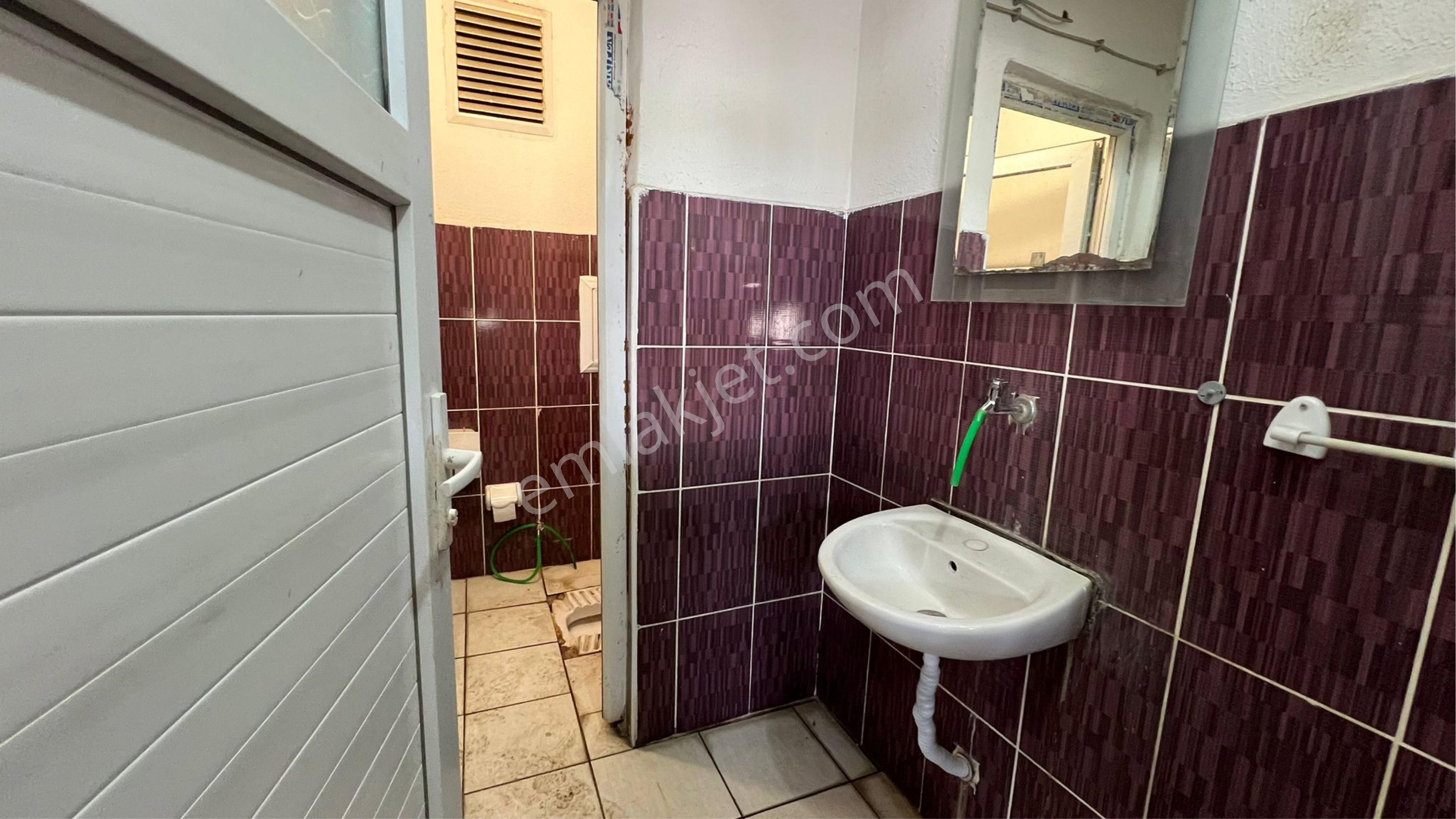 Altıayak Sanayi İçinde 3 Katlı Kiralık Dükkan - Görsel 15