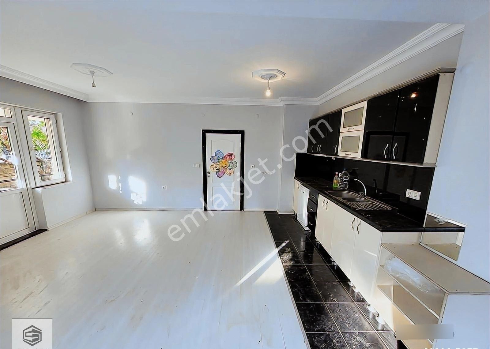 Antalya Muratpaşa Fener'de Ofis Olmaya Müsait Yola Cephe 1+1 - Görsel 6