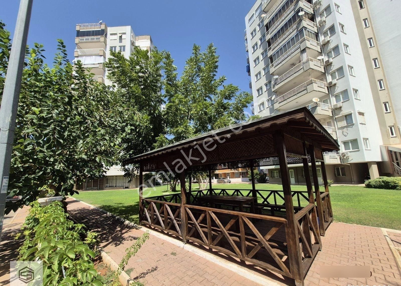 Muratpaşa Meydankavağı Doğalgazlı 3+1 Arakat Geniş Satılık Daire