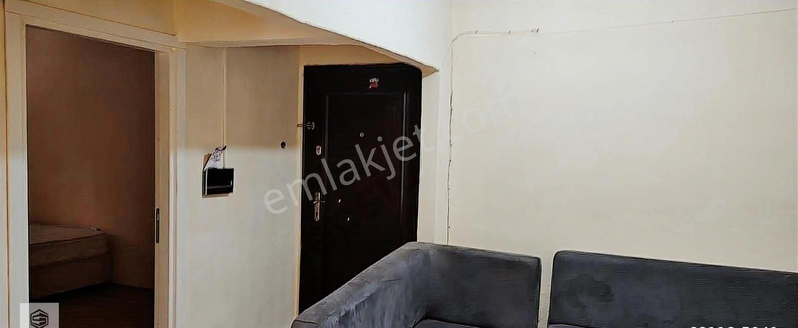 Meltem'de Adliye Yakını Adalet Sitesinde 2+1 Giriş Katı - Görsel 2