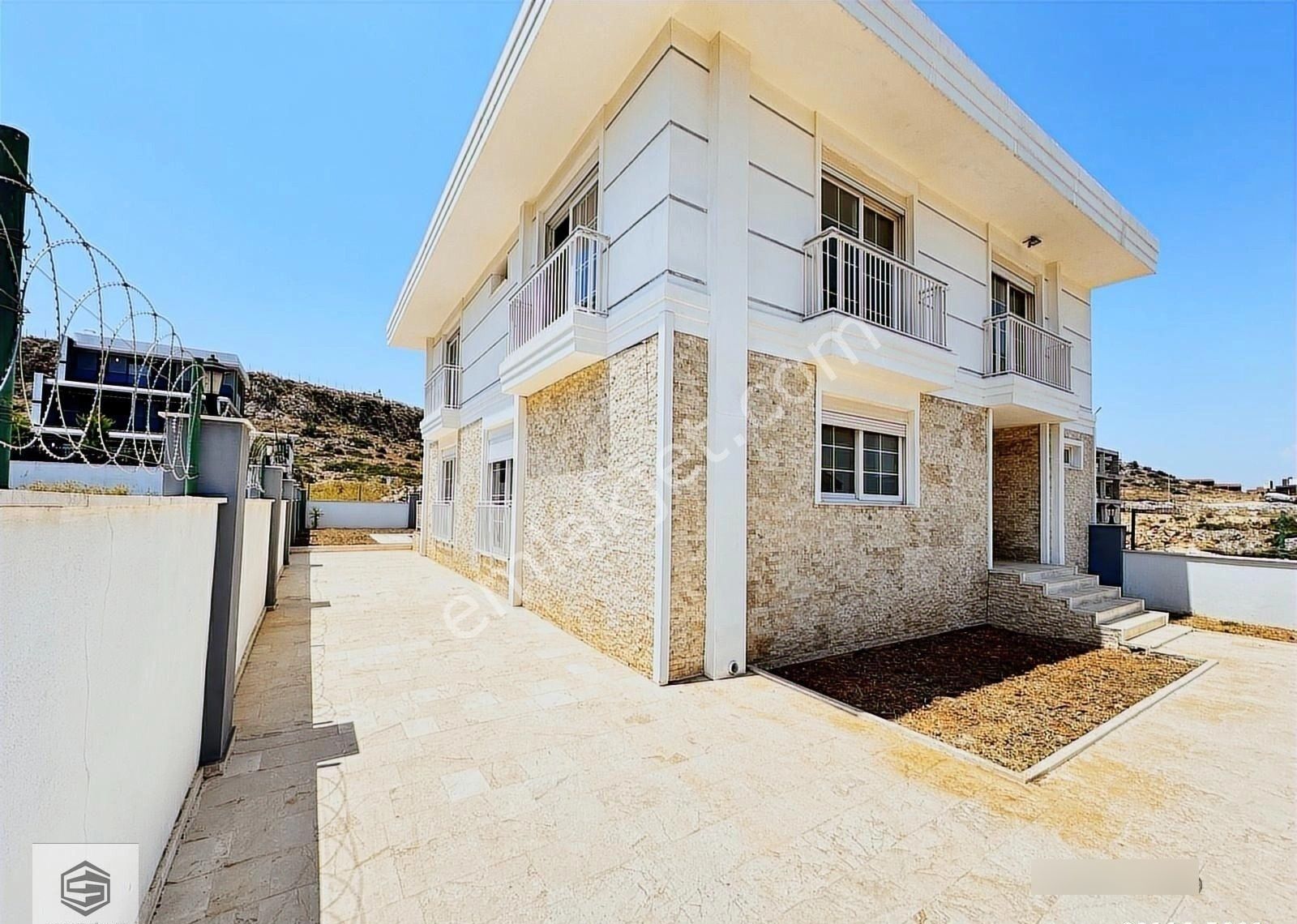 Antalya Aksu Kemerağzı'nda 400m2 Arsa İçerinde Havuzlu 5+1 Villa - Görsel 23