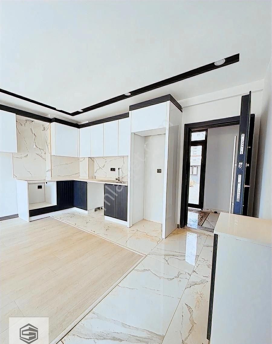 40 Lık Yola Yakın İskanlı Sorunsuz Binada Satılık - Görsel 3