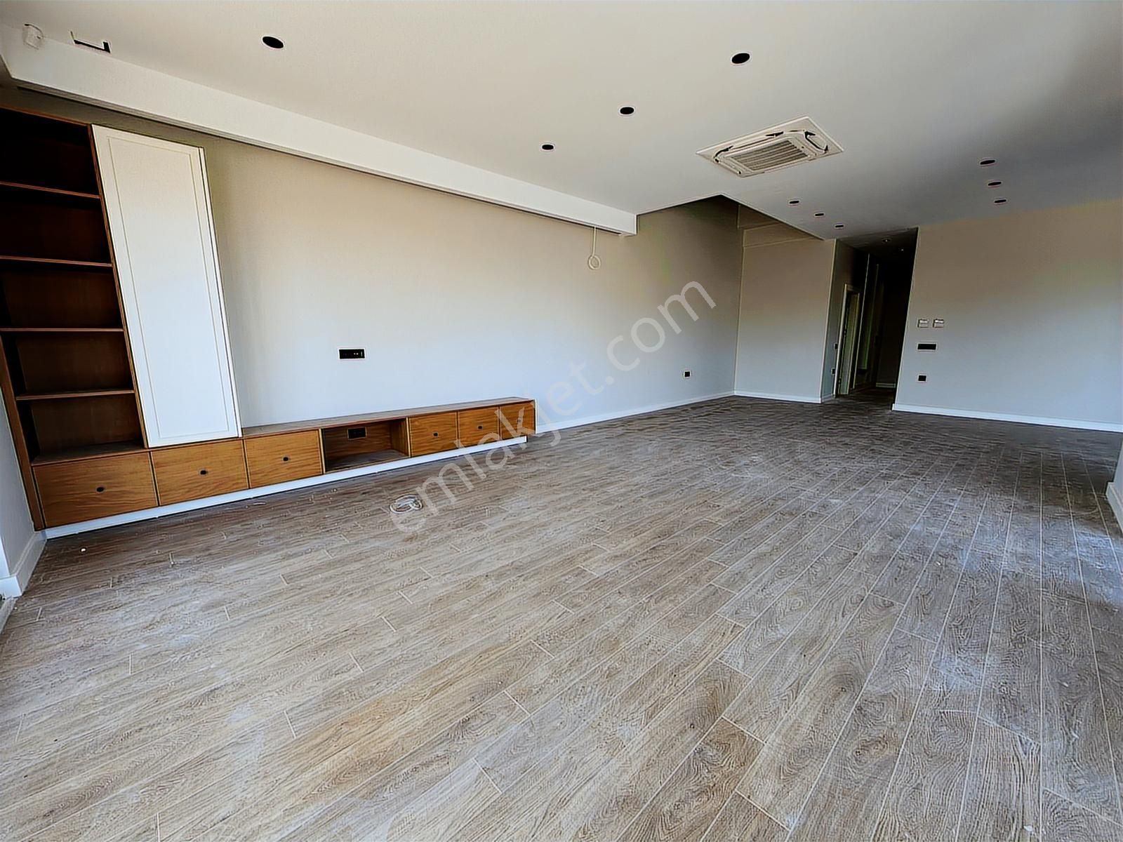 Döşemealtın'da Müstakil Havuzlu Köşe Villa | Vega Invest | - Görsel 13