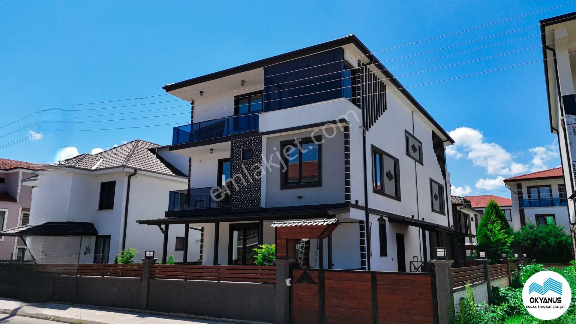 Sakarya Karasuda 5+2 Otoparklı Müstakil Lüks Villa!!!