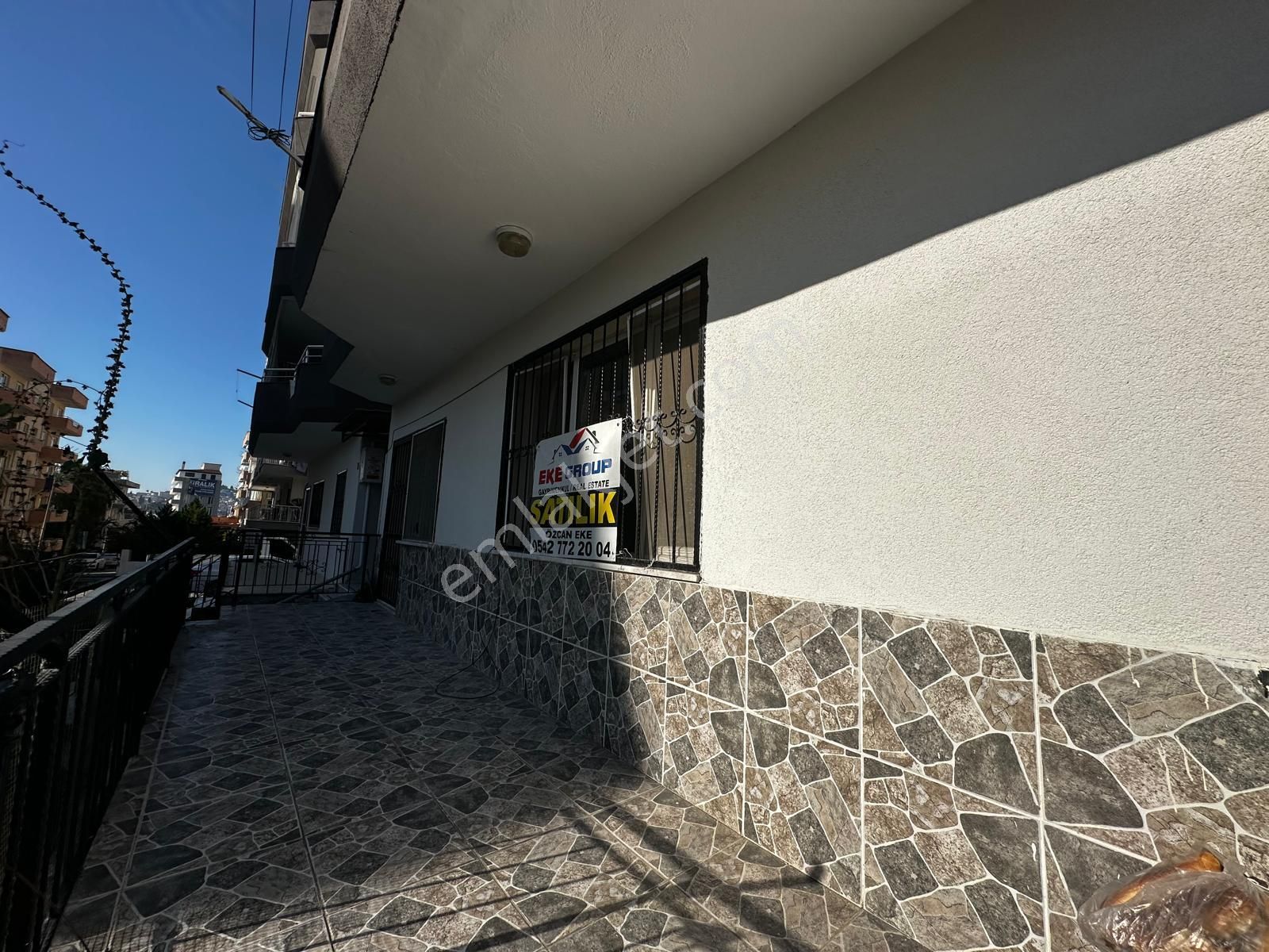 Kuşadası Ege Mah. Keyifli Bahçe Kullanımına Sahip 3+1 - Görsel 2