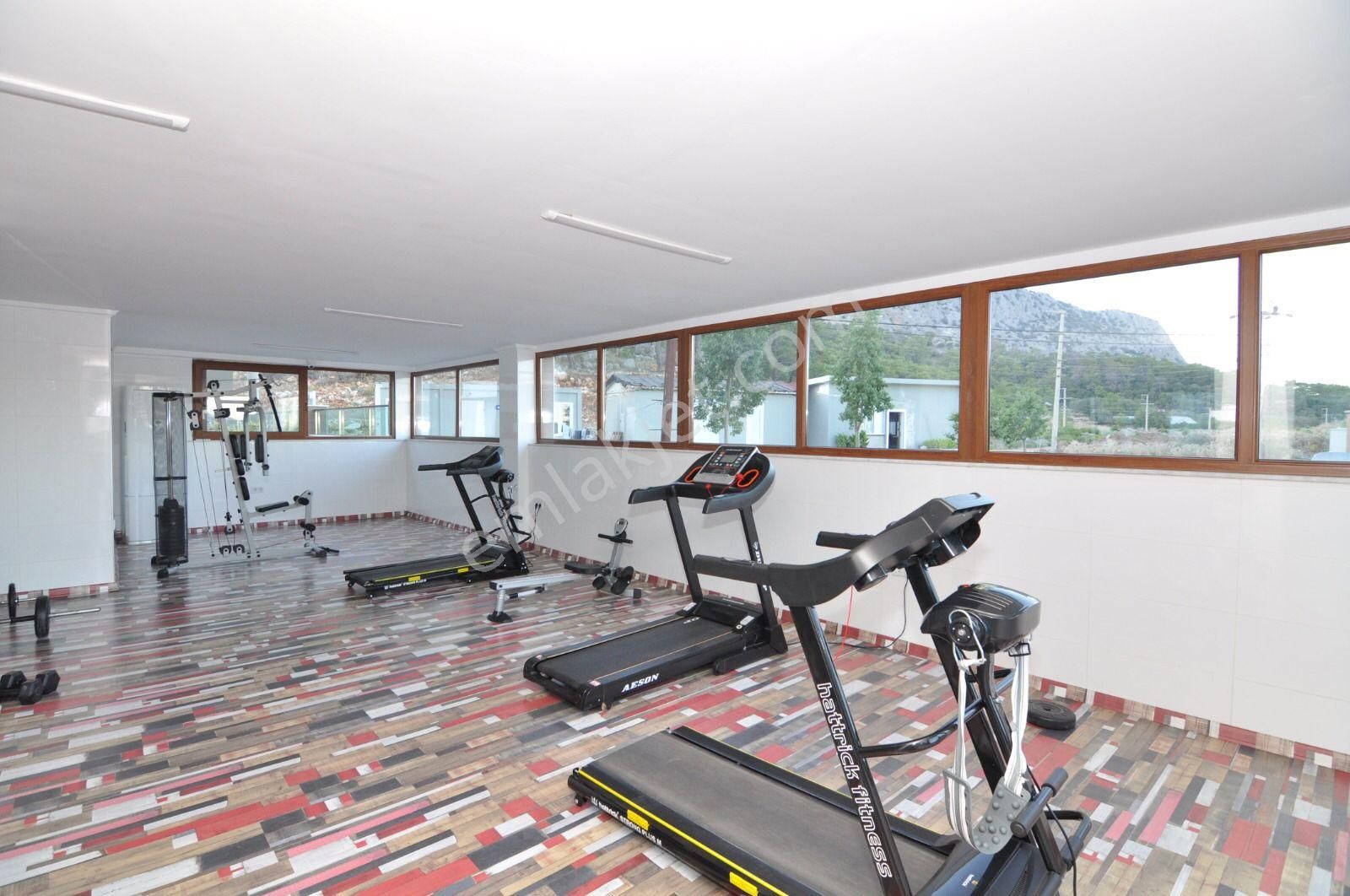 Sarısuda Lüks Site İçerisinde Giriş Kat Amerikan Mutfak Ebeveyn Banyolu 3+1 Kiralık Daire - Görsel 15