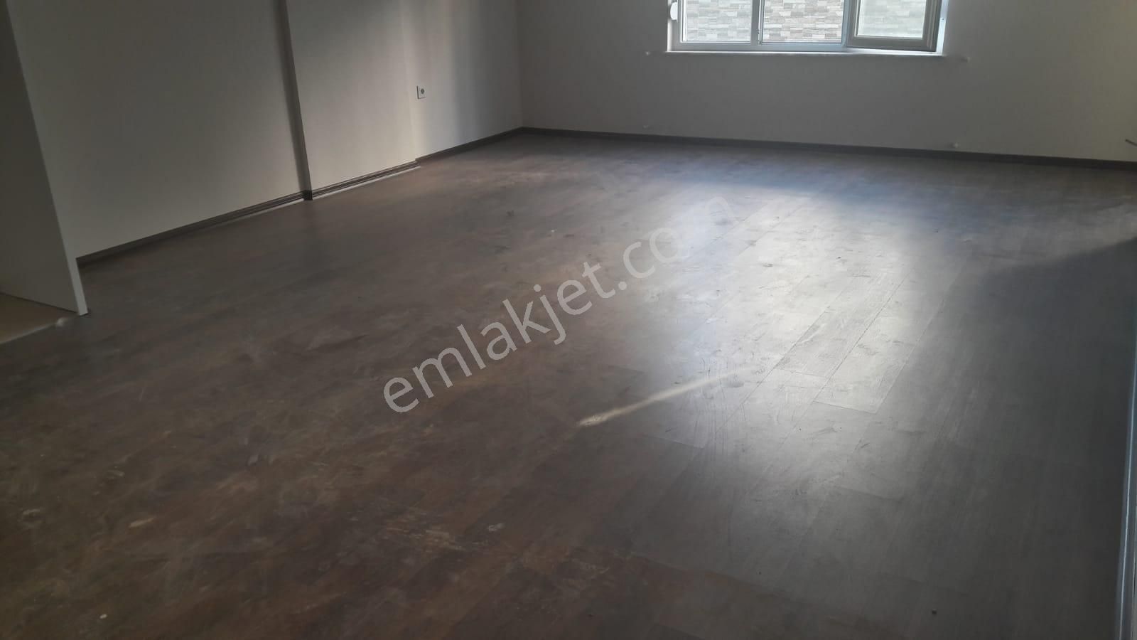 Sarısuda Lüks Site İçerisinde Giriş Kat Amerikan Mutfak Ebeveyn Banyolu 3+1 Kiralık Daire - Görsel 21