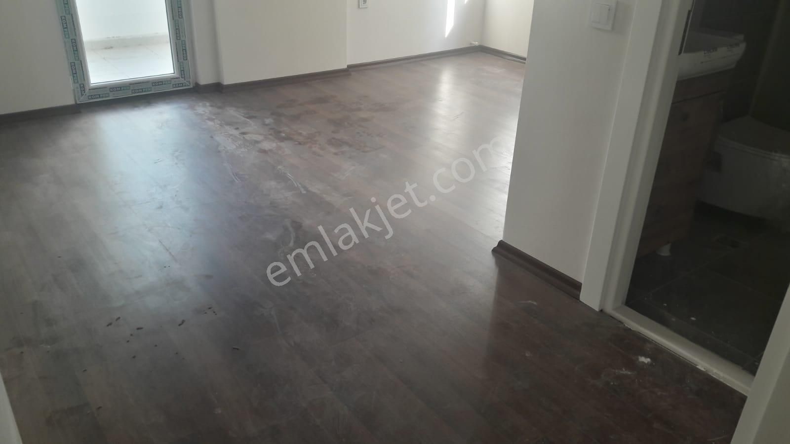 Sarısuda Lüks Site İçerisinde Giriş Kat Amerikan Mutfak Ebeveyn Banyolu 3+1 Kiralık Daire - Görsel 25