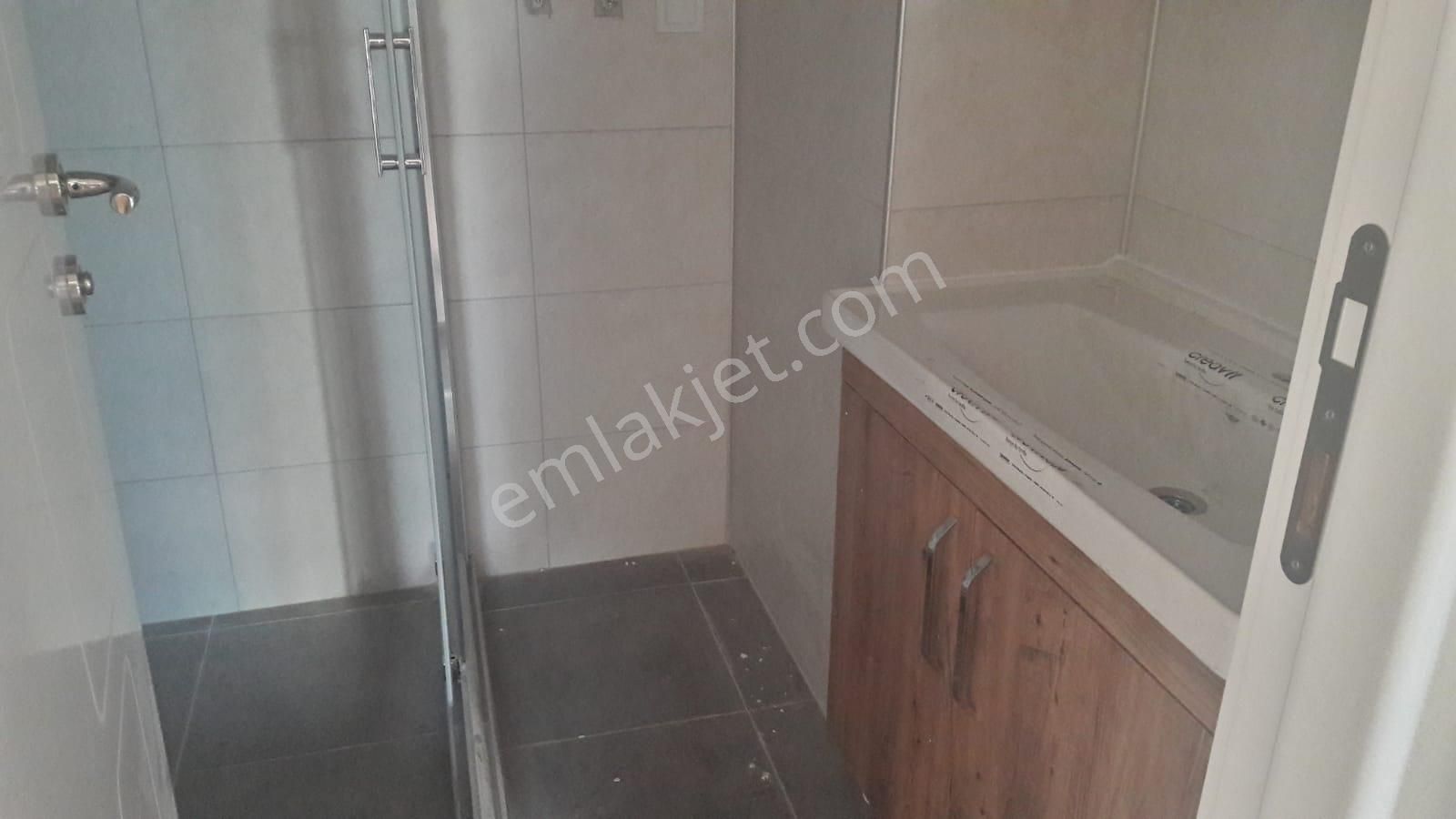Sarısuda Lüks Site İçerisinde Giriş Kat Amerikan Mutfak Ebeveyn Banyolu 3+1 Kiralık Daire - Görsel 32