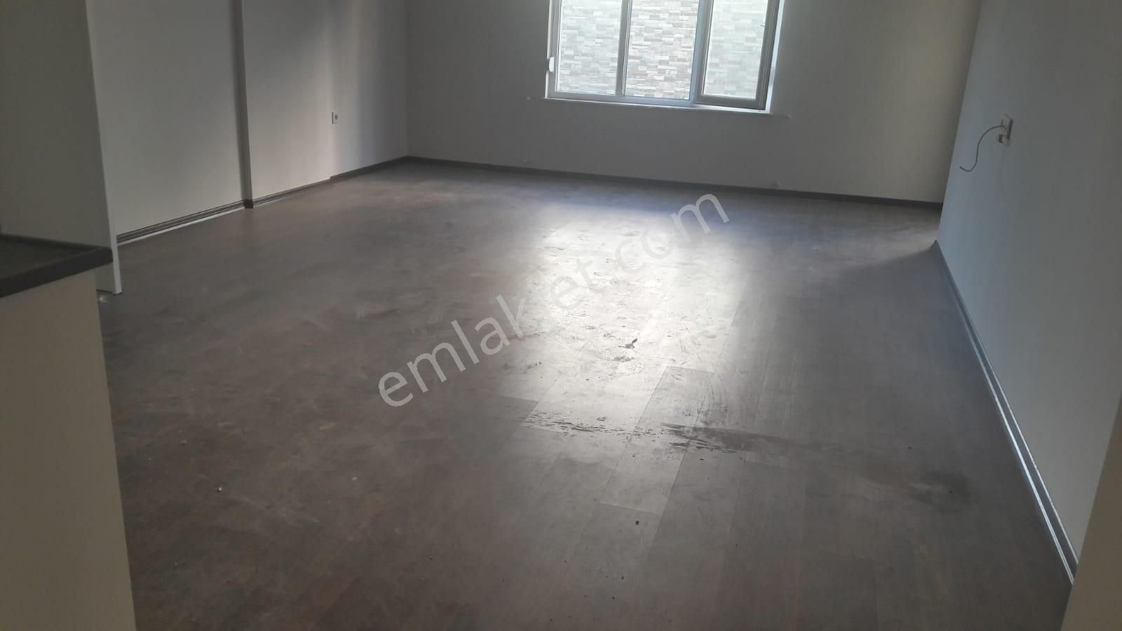 Sarısuda Lüks Site İçerisinde Giriş Kat Amerikan Mutfak Ebeveyn Banyolu 3+1 Kiralık Daire - Görsel 20