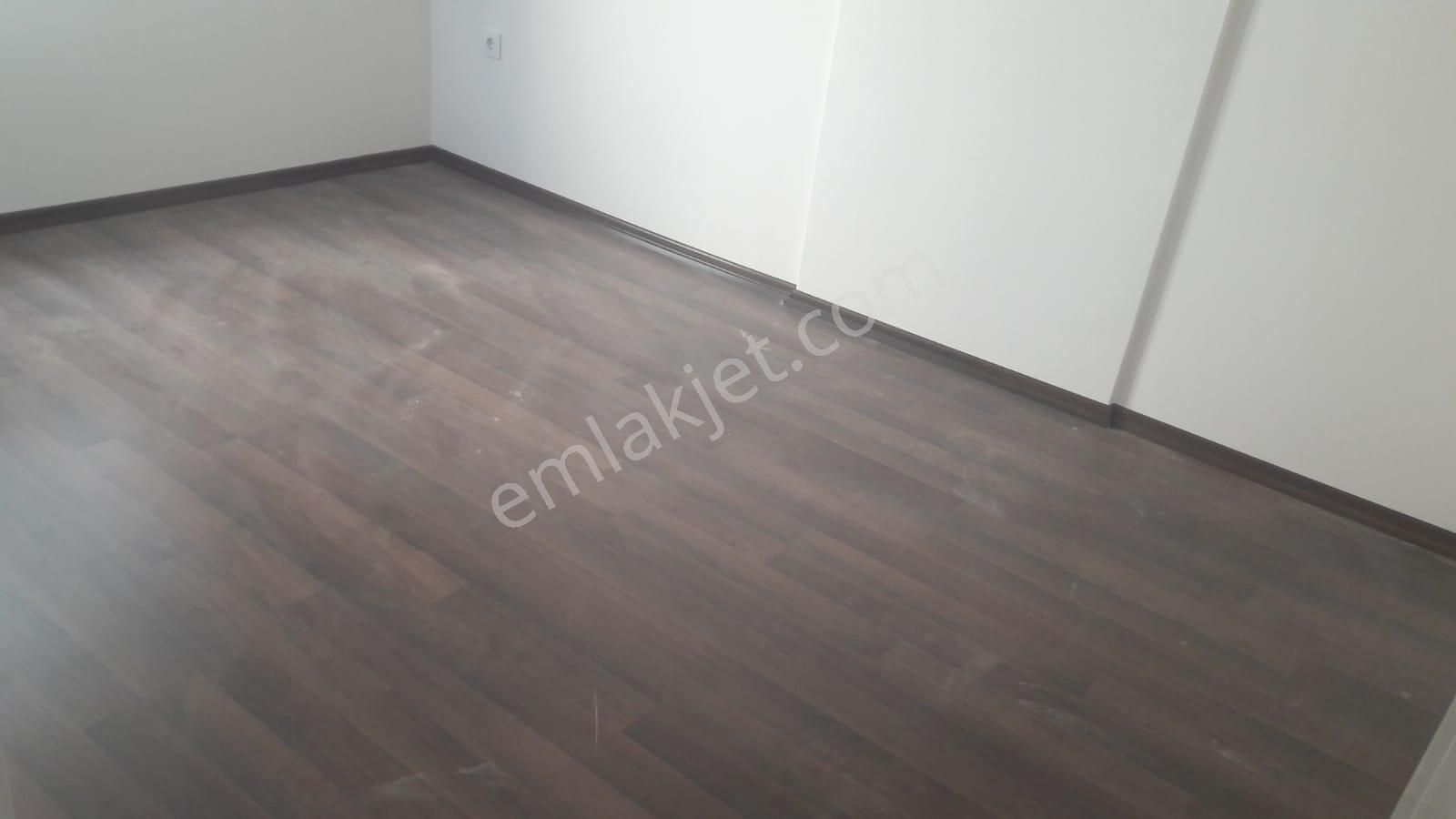 Sarısuda Lüks Site İçerisinde Giriş Kat Amerikan Mutfak Ebeveyn Banyolu 3+1 Kiralık Daire - Görsel 29