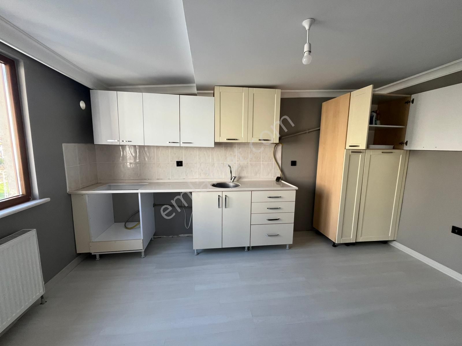 Adil Mahallesinde 2+1 Bekara Uygun Teraslı Tertemiz Ve Bakımlı Çatı Katı Daire - Görsel 4