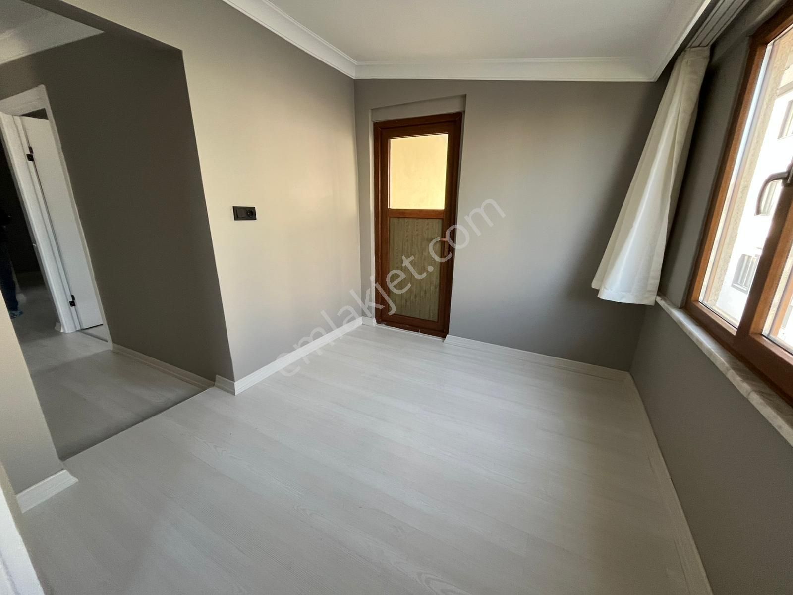 Adil Mahallesinde 2+1 Bekara Uygun Teraslı Tertemiz Ve Bakımlı Çatı Katı Daire - Görsel 22