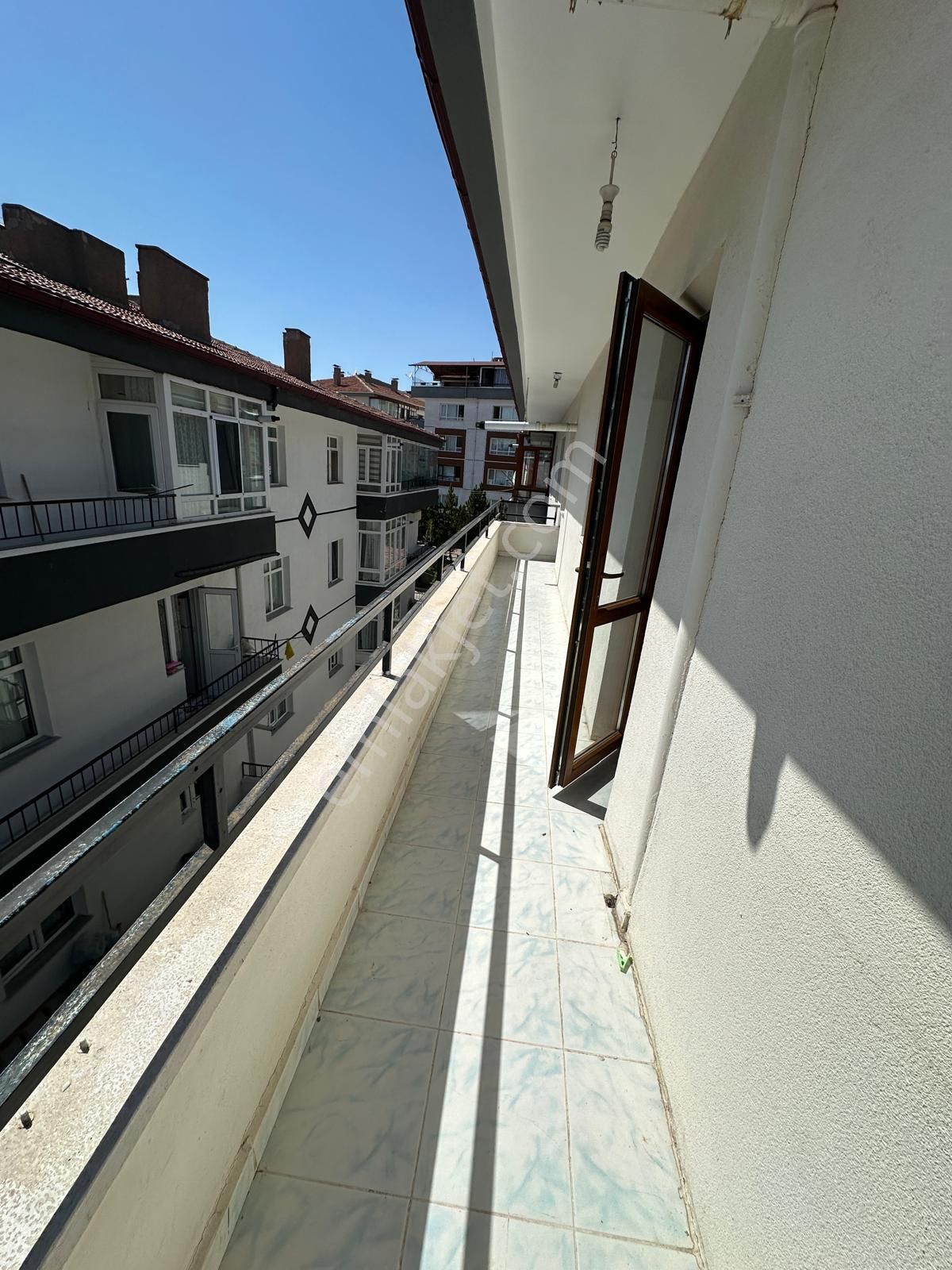 Kartaltepe Mahallesinde Sibel İsmet Çatık İlkokulu Yanında Kiralık Daire - Görsel 4