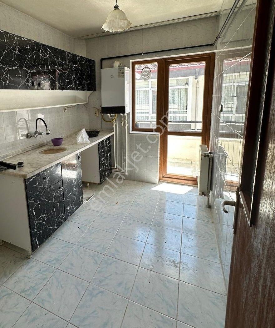 Kartaltepe Mahallesinde Sibel İsmet Çatık İlkokulu Yanında Kiralık Daire - Görsel 10