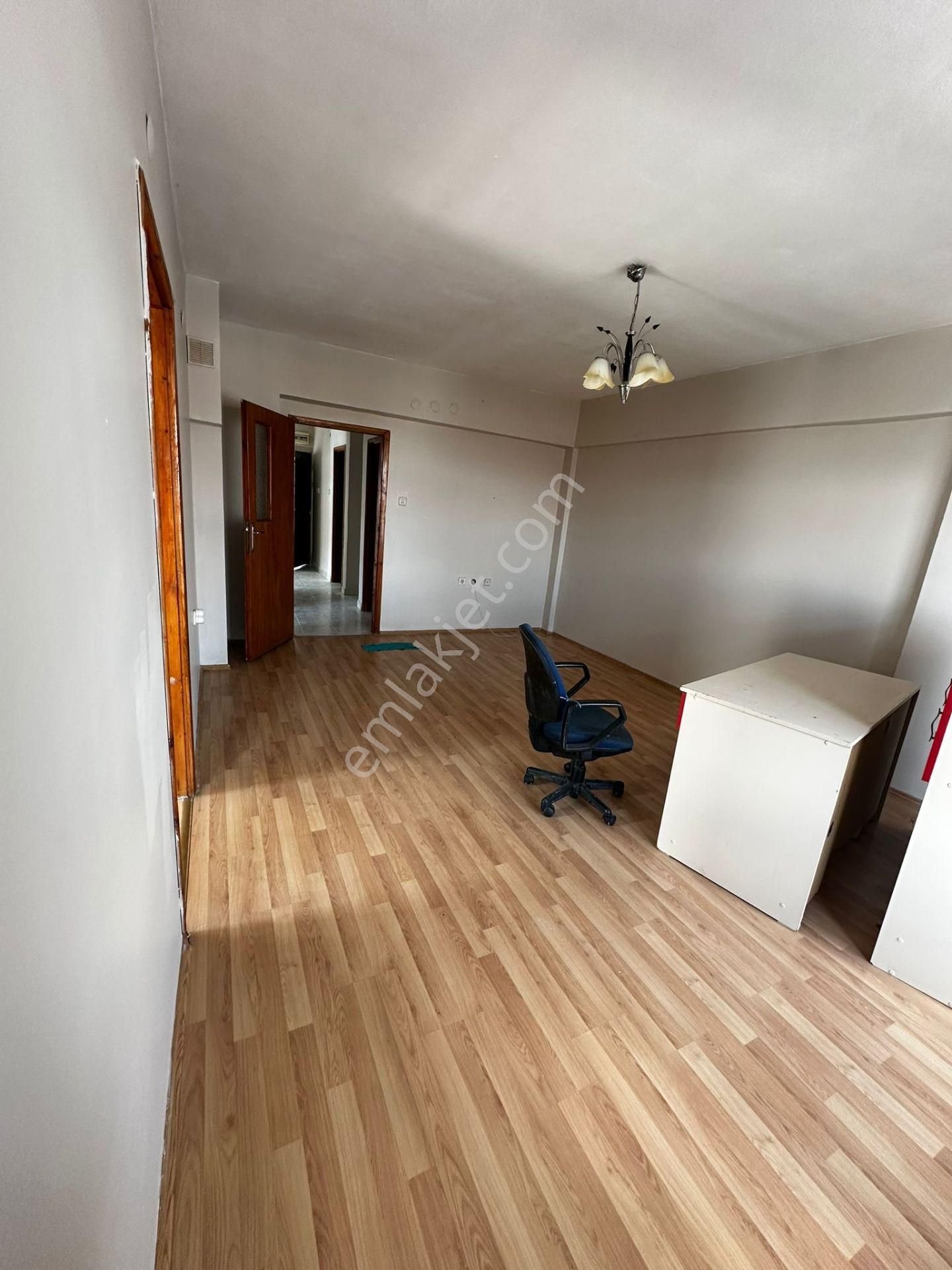 Kartaltepe Mahallesinde Sibel İsmet Çatık İlkokulu Yanında Kiralık Daire - Görsel 12