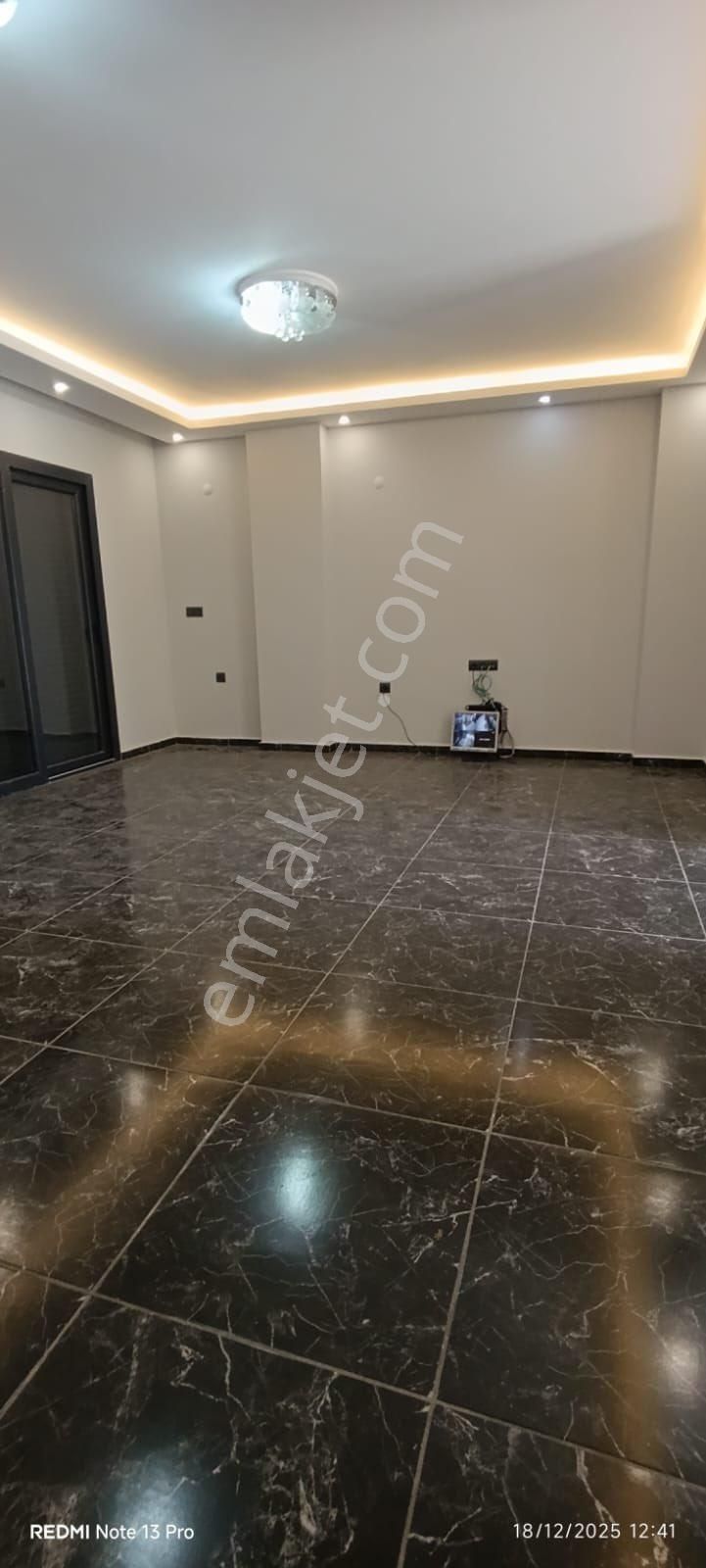 Efeler’de Deniz Manzaralı 4+1 Müstakil Villa - Görsel 32