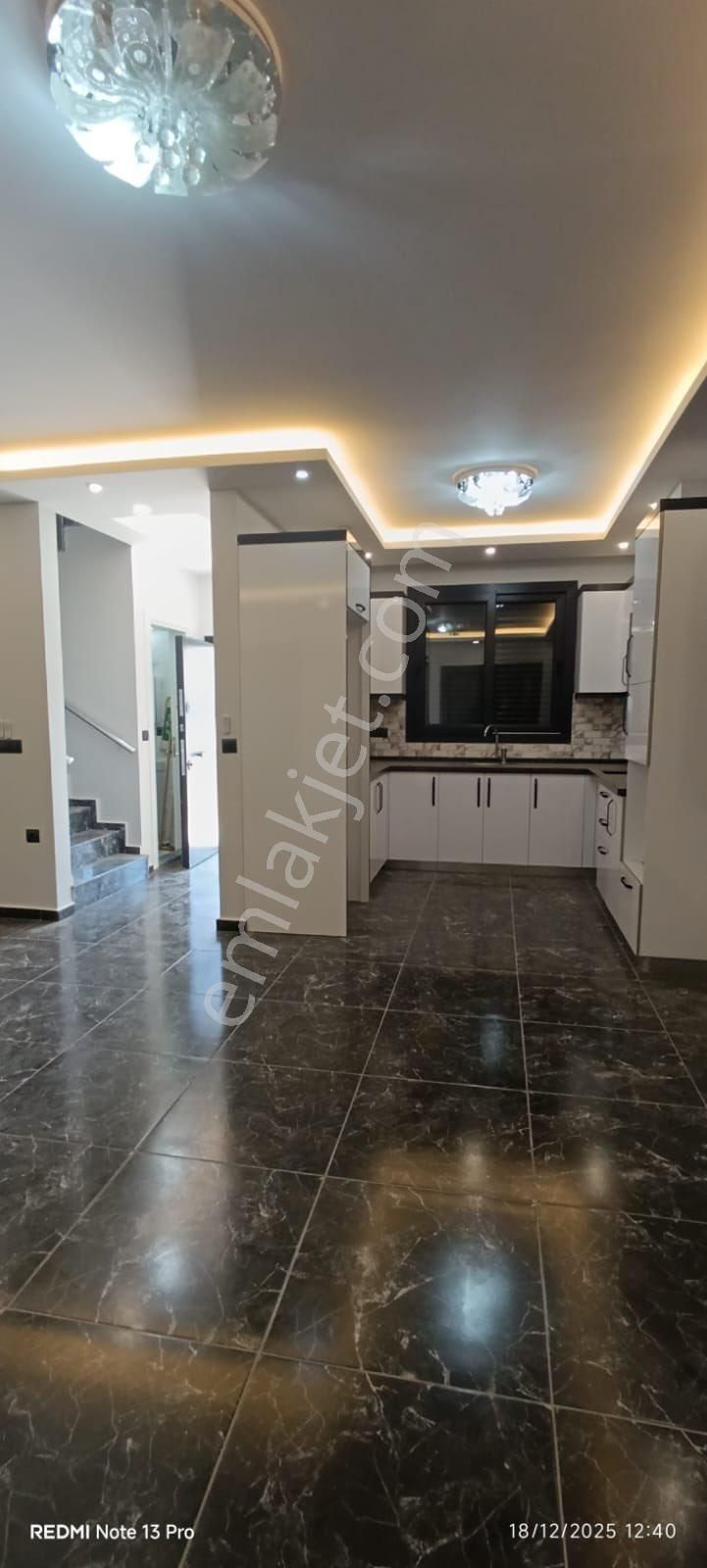 Efeler’de Deniz Manzaralı 4+1 Müstakil Villa - Görsel 30