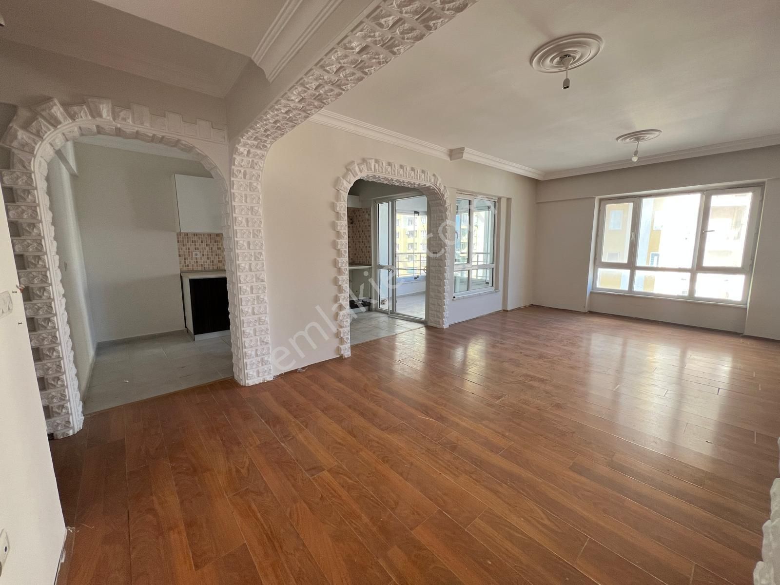 Kuşadası Değirmenderede Avm Bölgesinde 2+1 Satılık Daire - Görsel 10