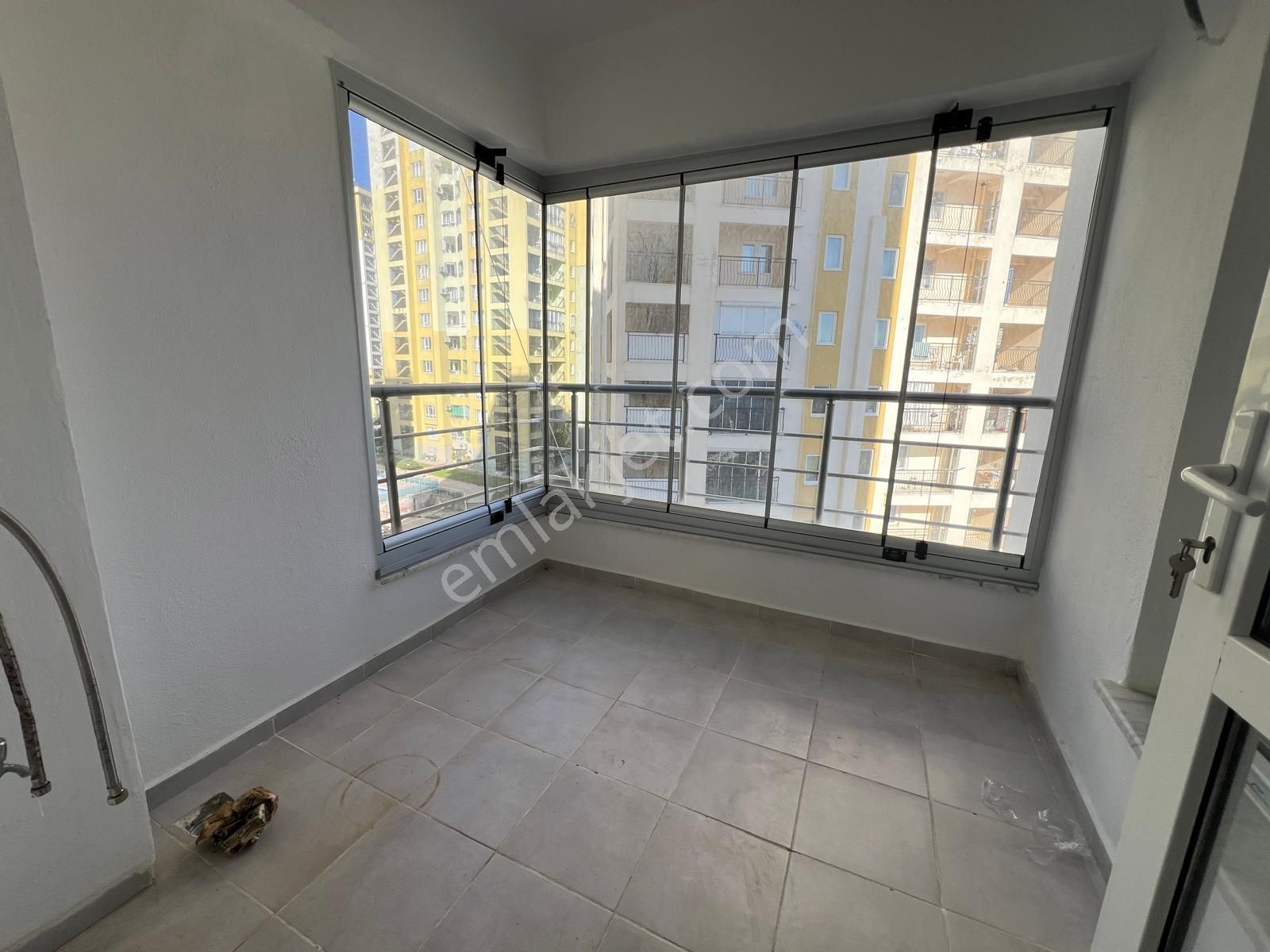 Kuşadası Değirmenderede Avm Bölgesinde 2+1 Satılık Daire - Görsel 13