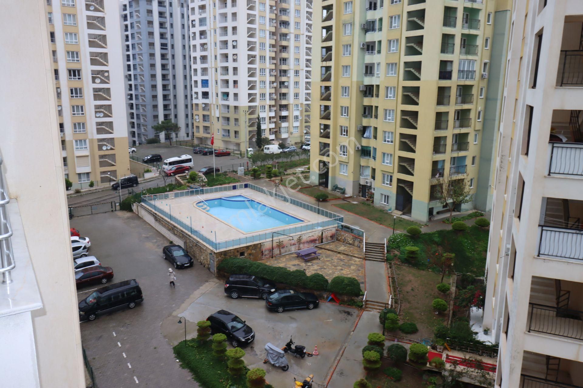 Kuşadası Değirmenderede Avm Bölgesinde 2+1 Satılık Daire - Görsel 2