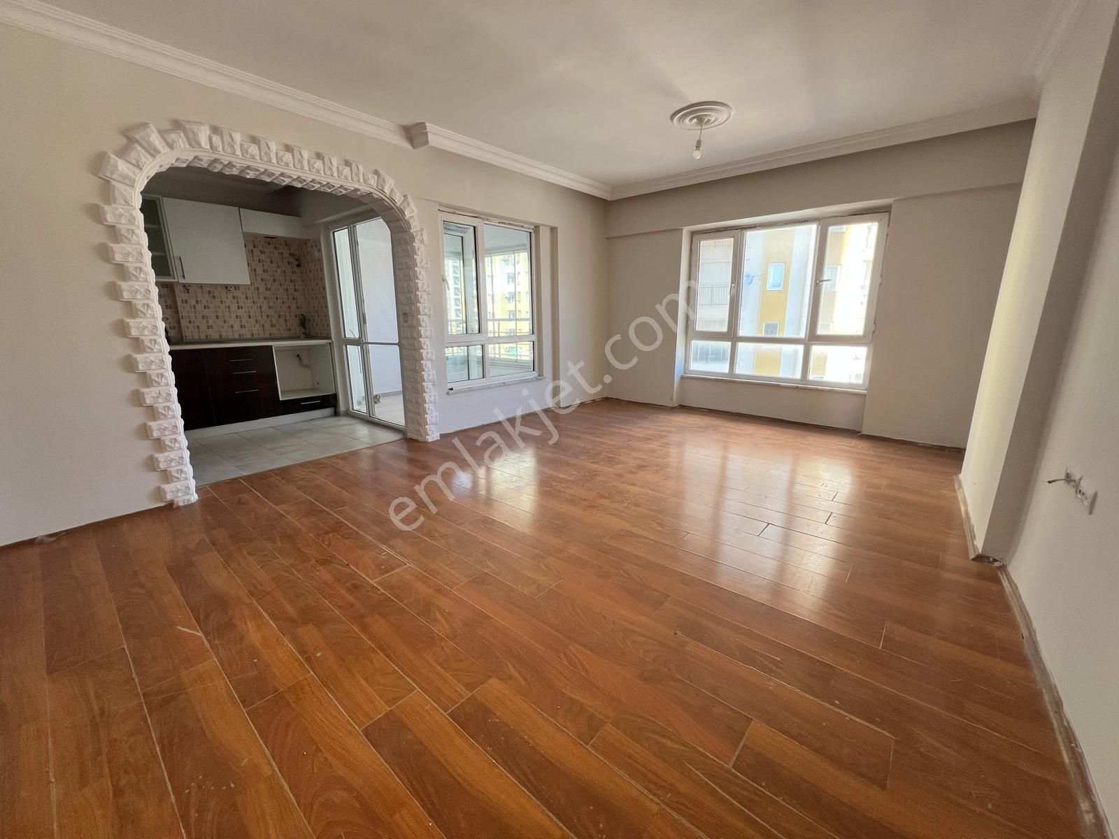 Kuşadası Değirmenderede Avm Bölgesinde 2+1 Satılık Daire - Görsel 4