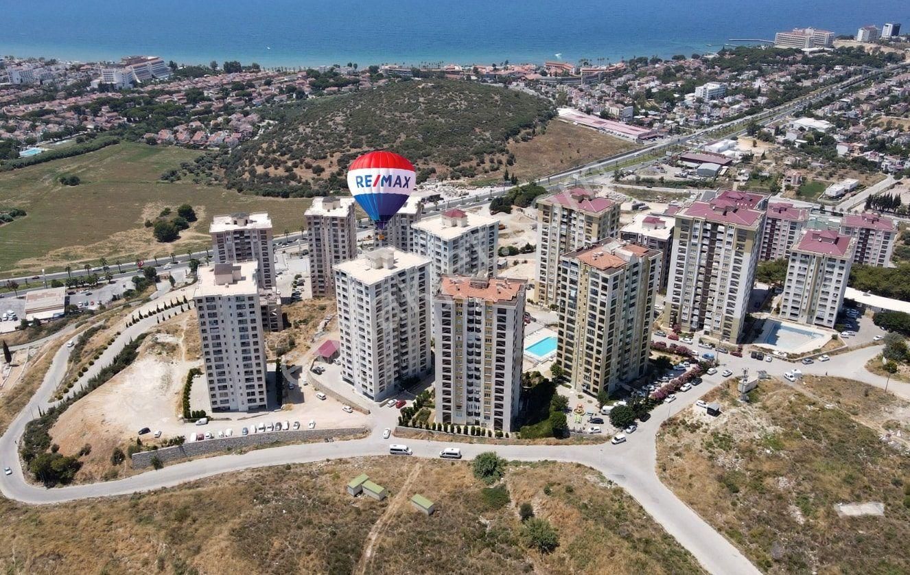 Kuşadası Değirmenderede Avm Bölgesinde 2+1 Satılık Daire