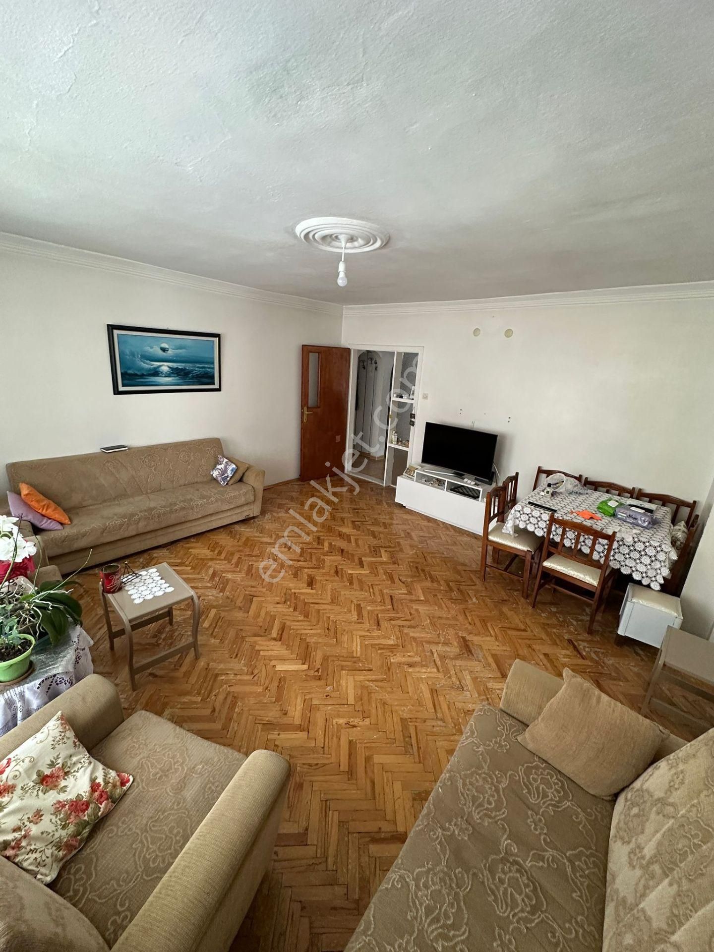 Kartaltepe Mahallesinde Salı Pazarına 50 Metre Mesafede 6+1 Dubleks Daire - Görsel 6