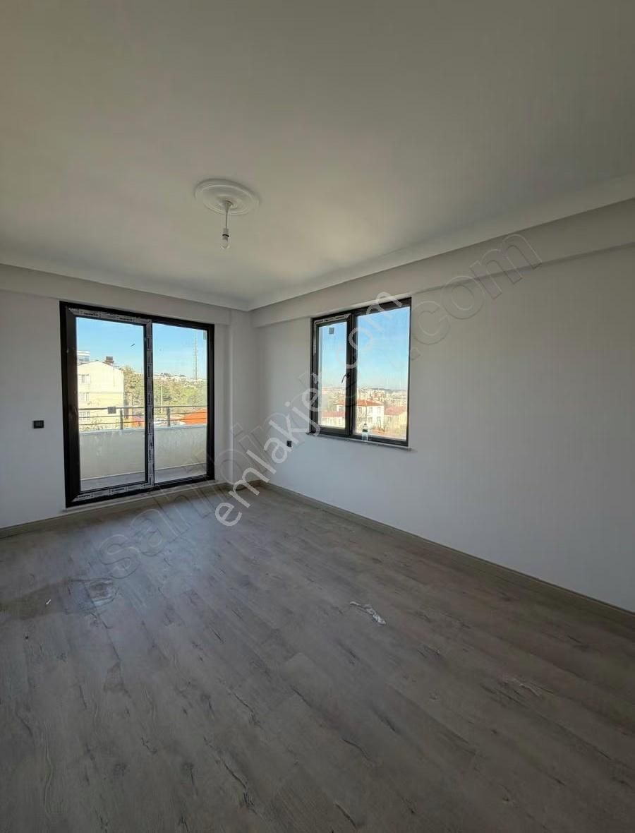 Uzay Emlaktan Çanakkale Ayvacık Hamdıbeyde 2+1 0 Kiralık Daıre - Görsel 3