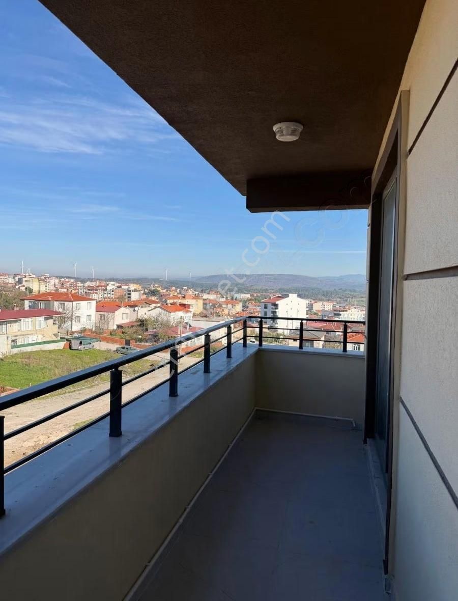 Uzay Emlaktan Çanakkale Ayvacık Hamdıbeyde 2+1 0 Kiralık Daıre - Görsel 2