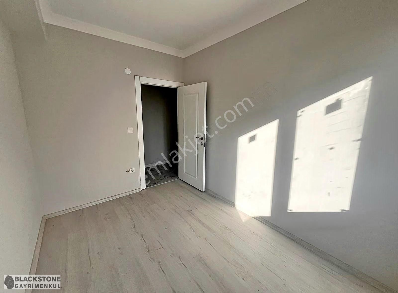 Blackstone'dan Merve Mah. Satılık Otoparklı 3+1 Bahçe Katı - Görsel 13