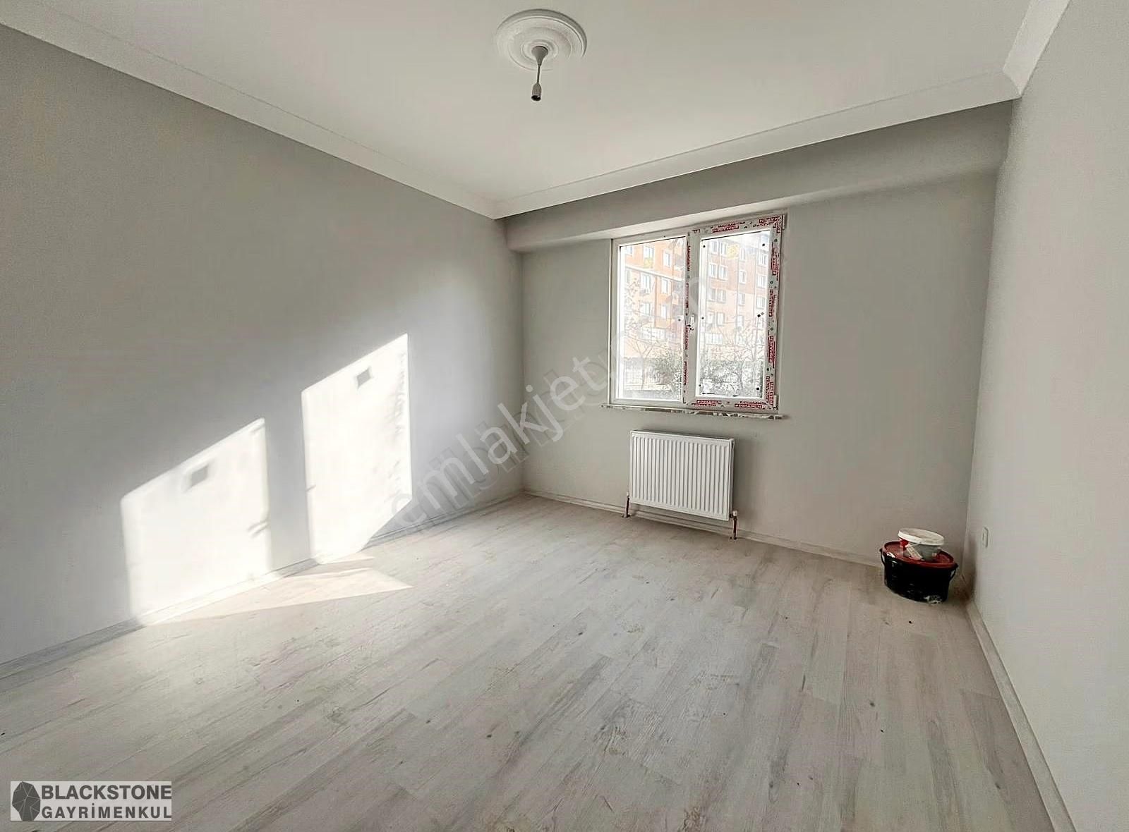 Blackstone'dan Merve Mah. Satılık Otoparklı 3+1 Bahçe Katı - Görsel 9