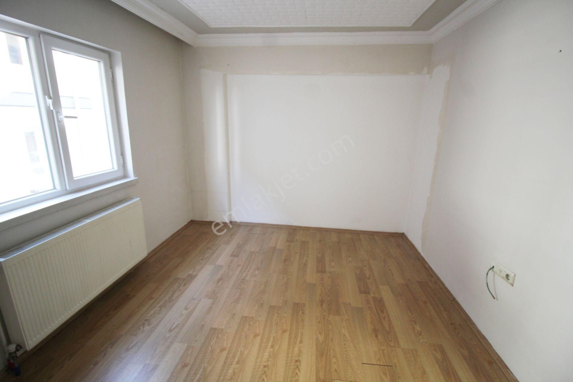 Krc'den Şahintepe Mahallesinde Caddeye 2 Bina Mesafede 3+1 Kiralık Daire - Görsel 6