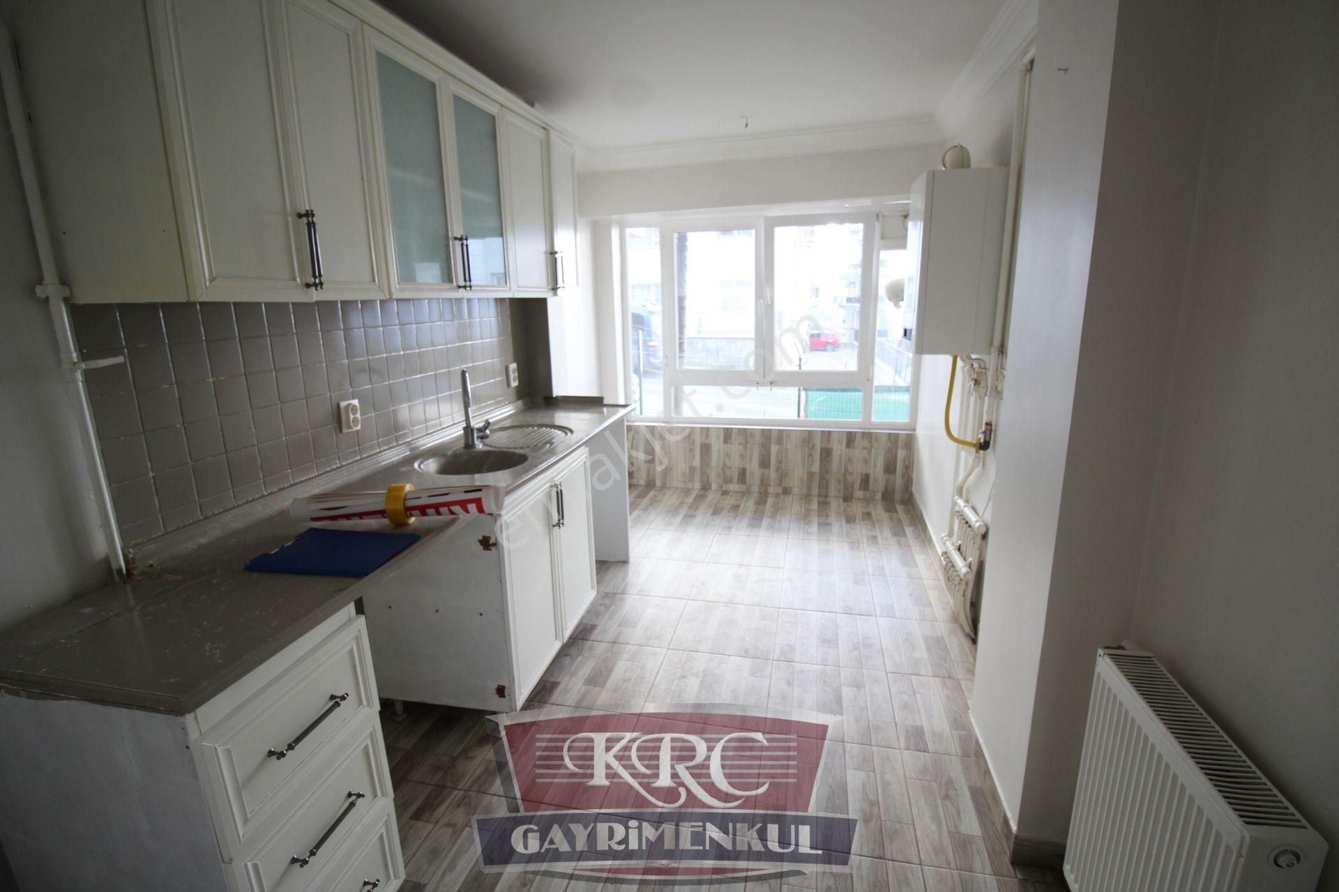 Krc'den Şahintepe Mahallesinde Caddeye 2 Bina Mesafede 3+1 Kiralık Daire