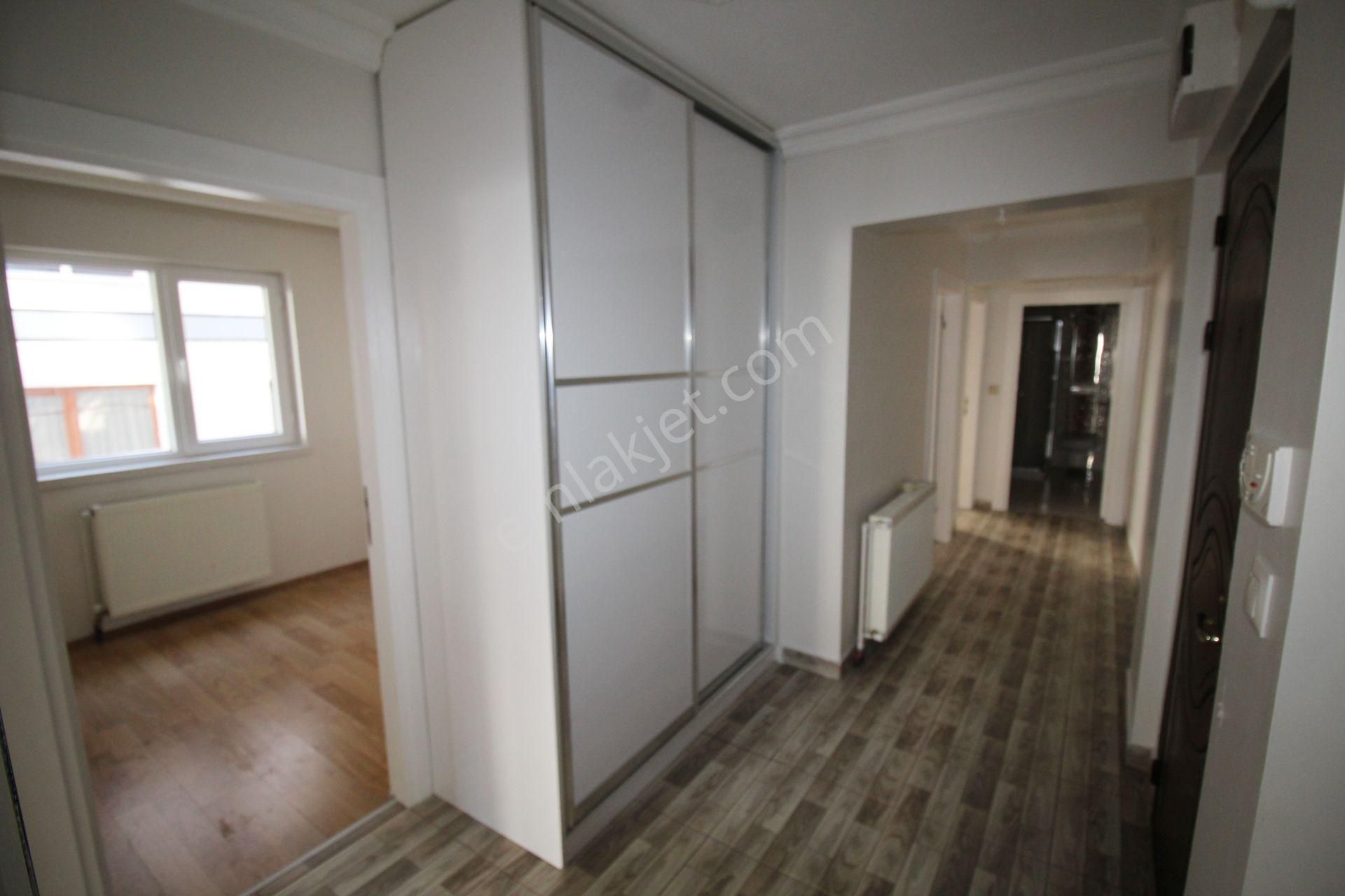 Krc'den Şahintepe Mahallesinde Caddeye 2 Bina Mesafede 3+1 Kiralık Daire - Görsel 13